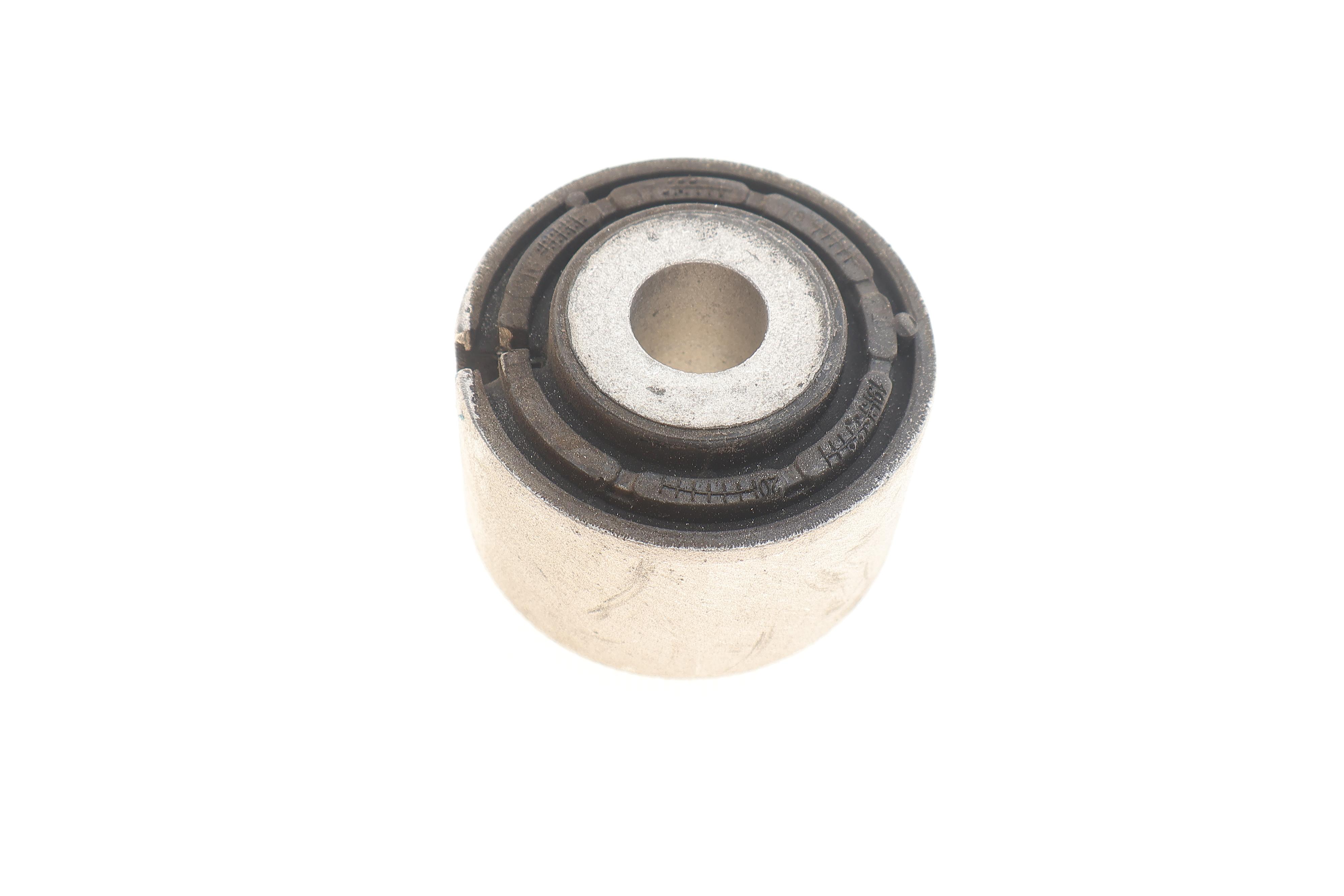 Сайлентблок важеля (заднього/зверху/спереду) BMW 5 (F10/F11)/6 (F12/F13) 09-18