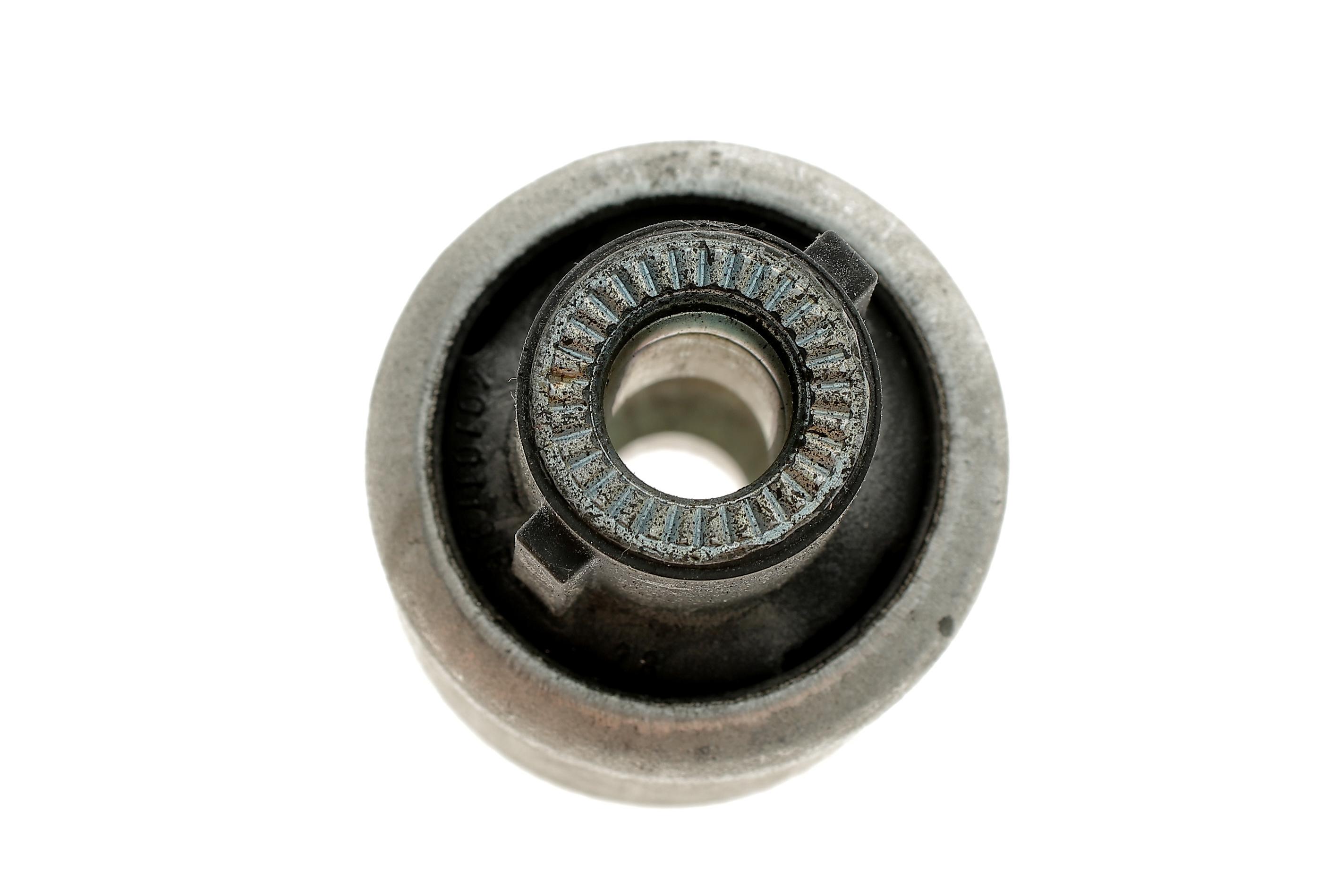 Сайлентблок важеля (переднього/ззаду) BMW 3 (E90-E93) 04-