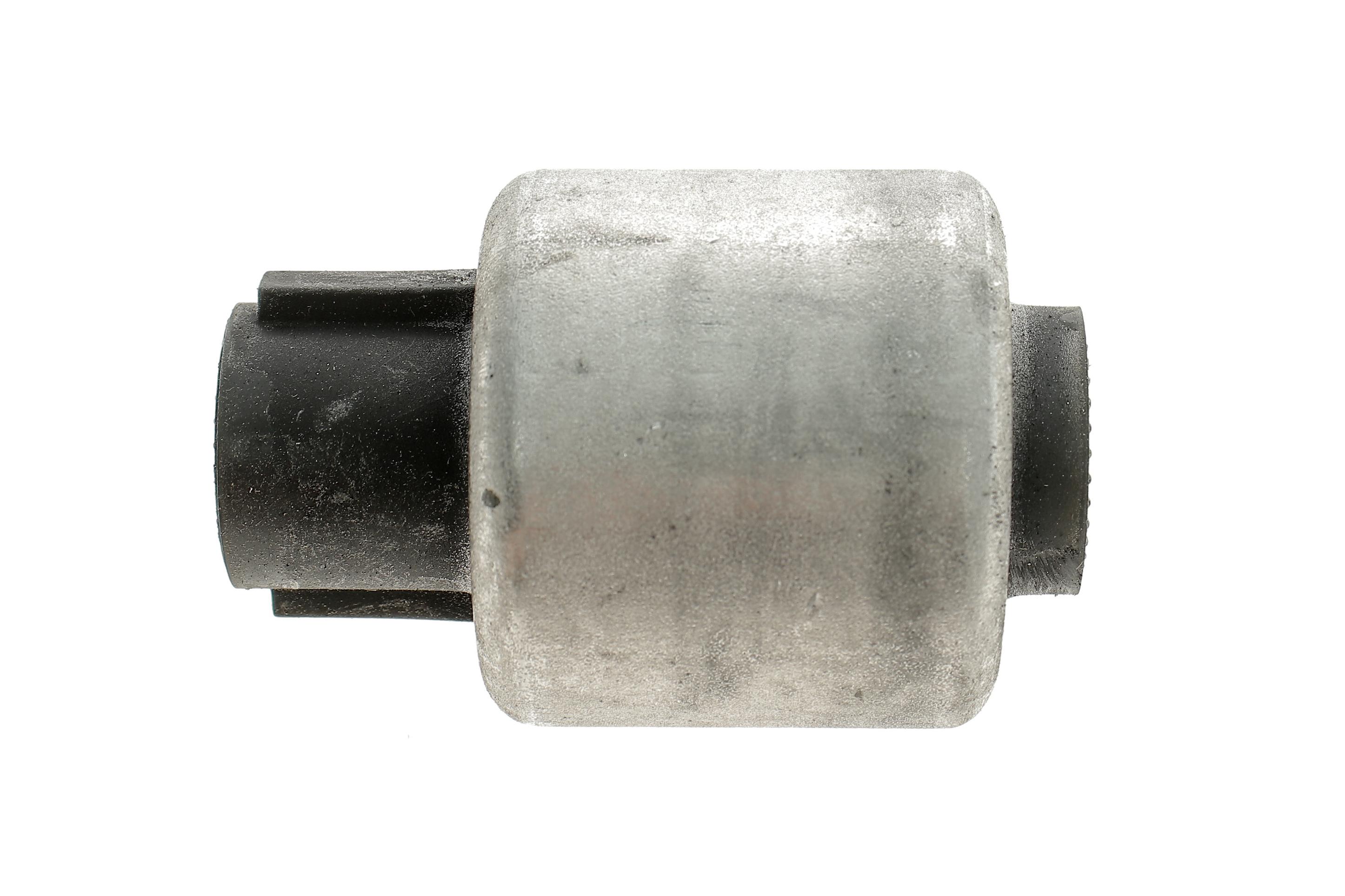 Сайлентблок важеля (переднього/ззаду) BMW 3 (E90-E93) 04-