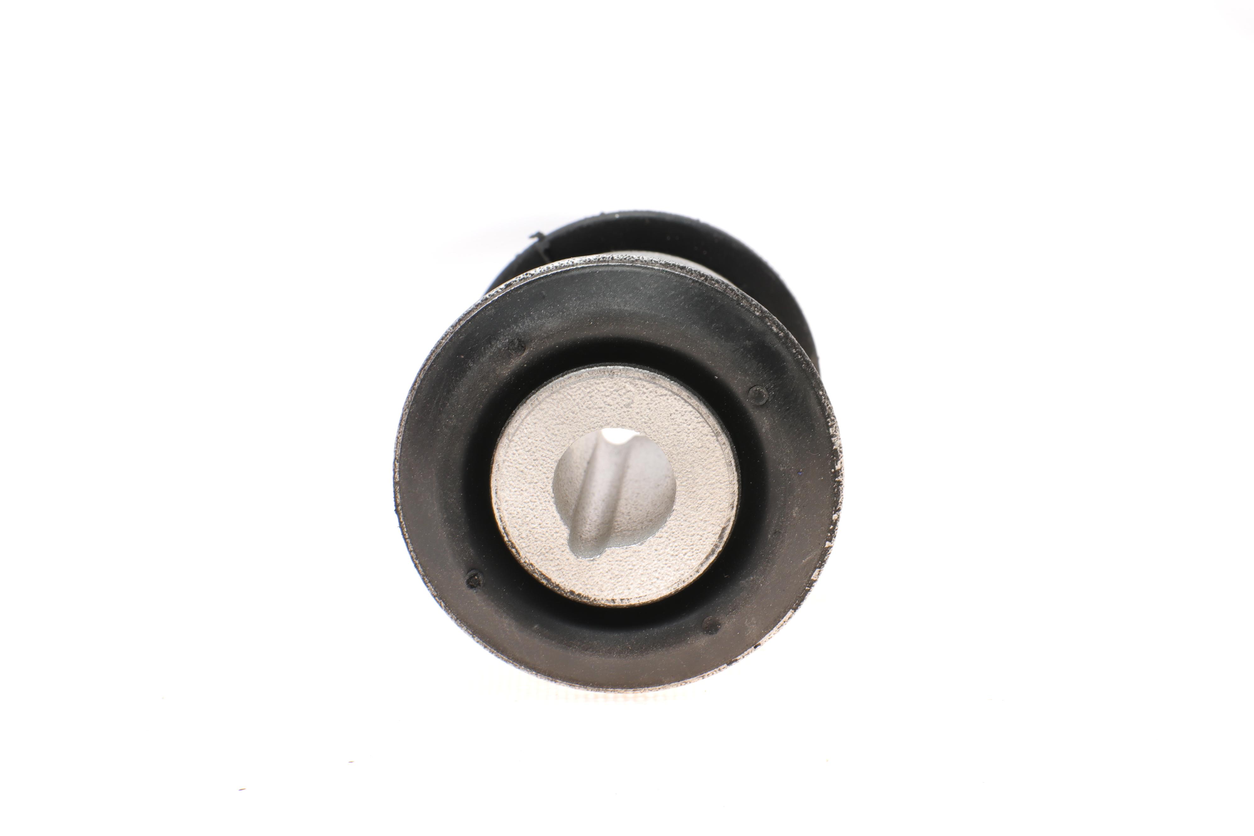 Сайлентблок важеля (переднього) VW Crafter 2.0TDI 16-