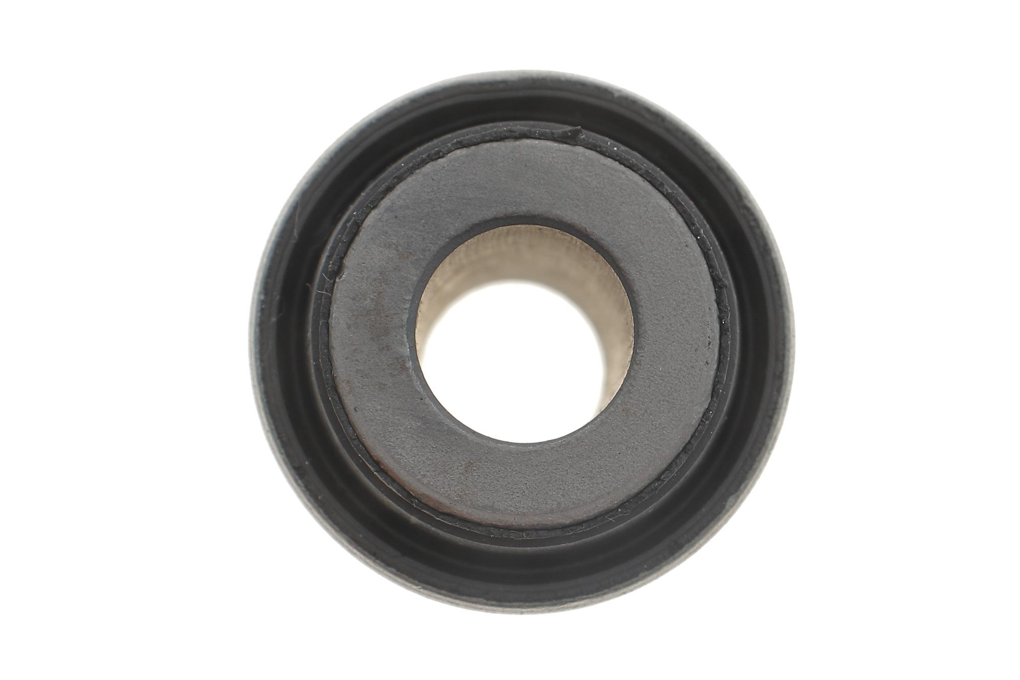 Сайлентблок важеля (заднього/знизу) Mitsubishi Pajero 00-