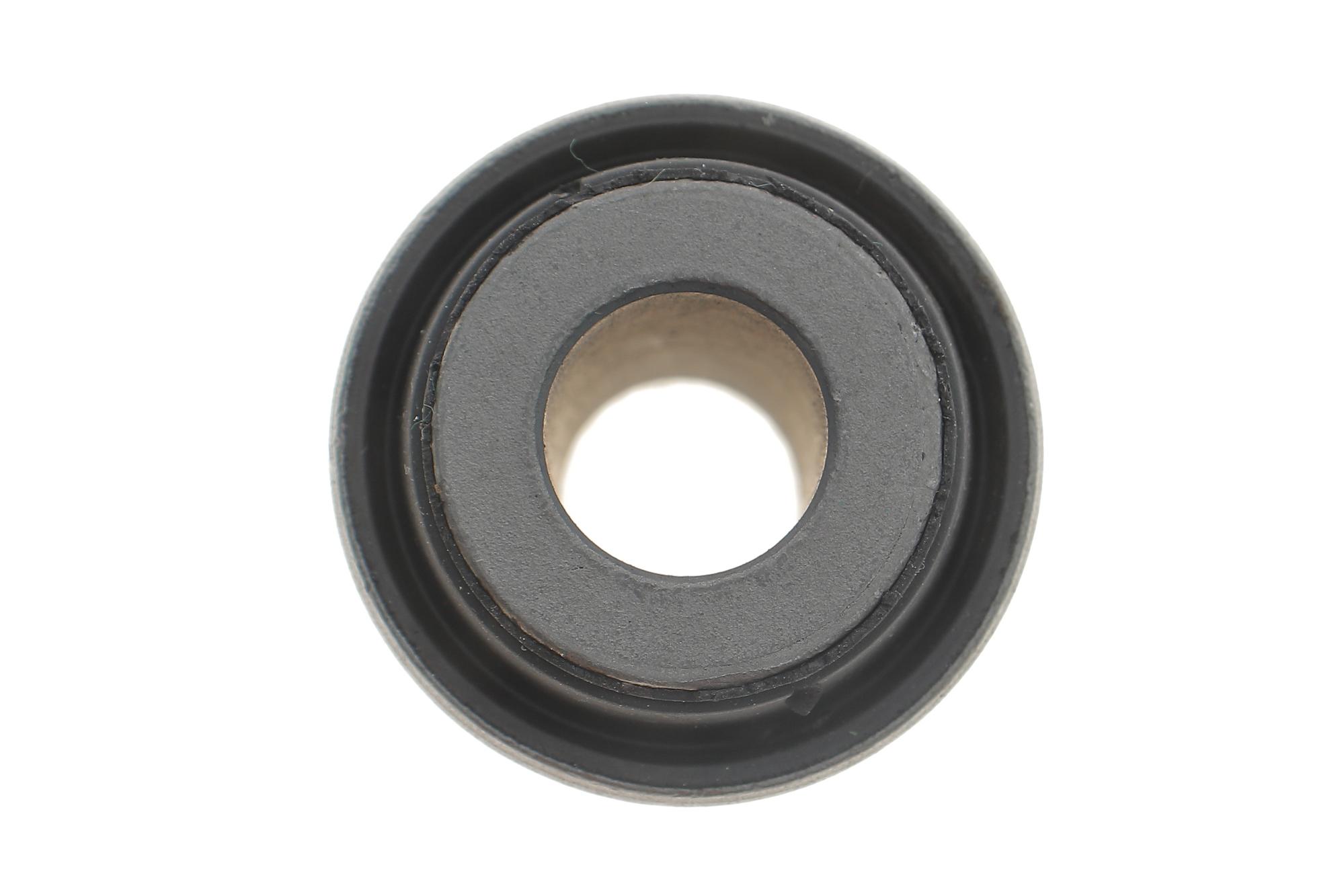 Сайлентблок важеля (заднього/знизу) Mitsubishi Pajero 00-