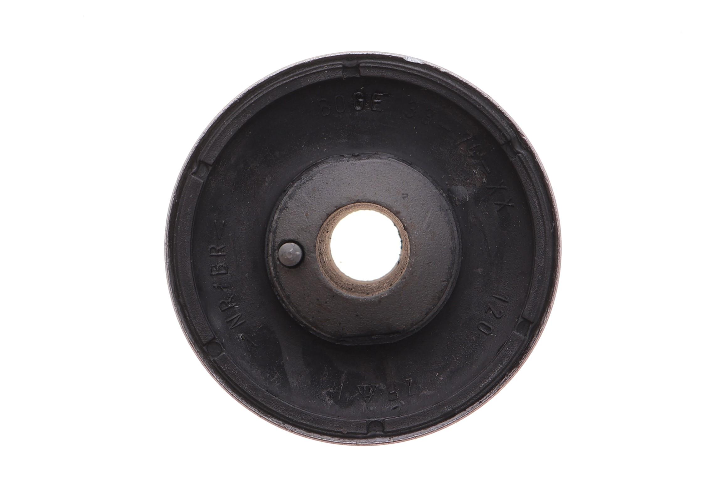 Сайлентблок важеля (переднього/знизу/ззаду) MB R-class (W251/V251) 05-14