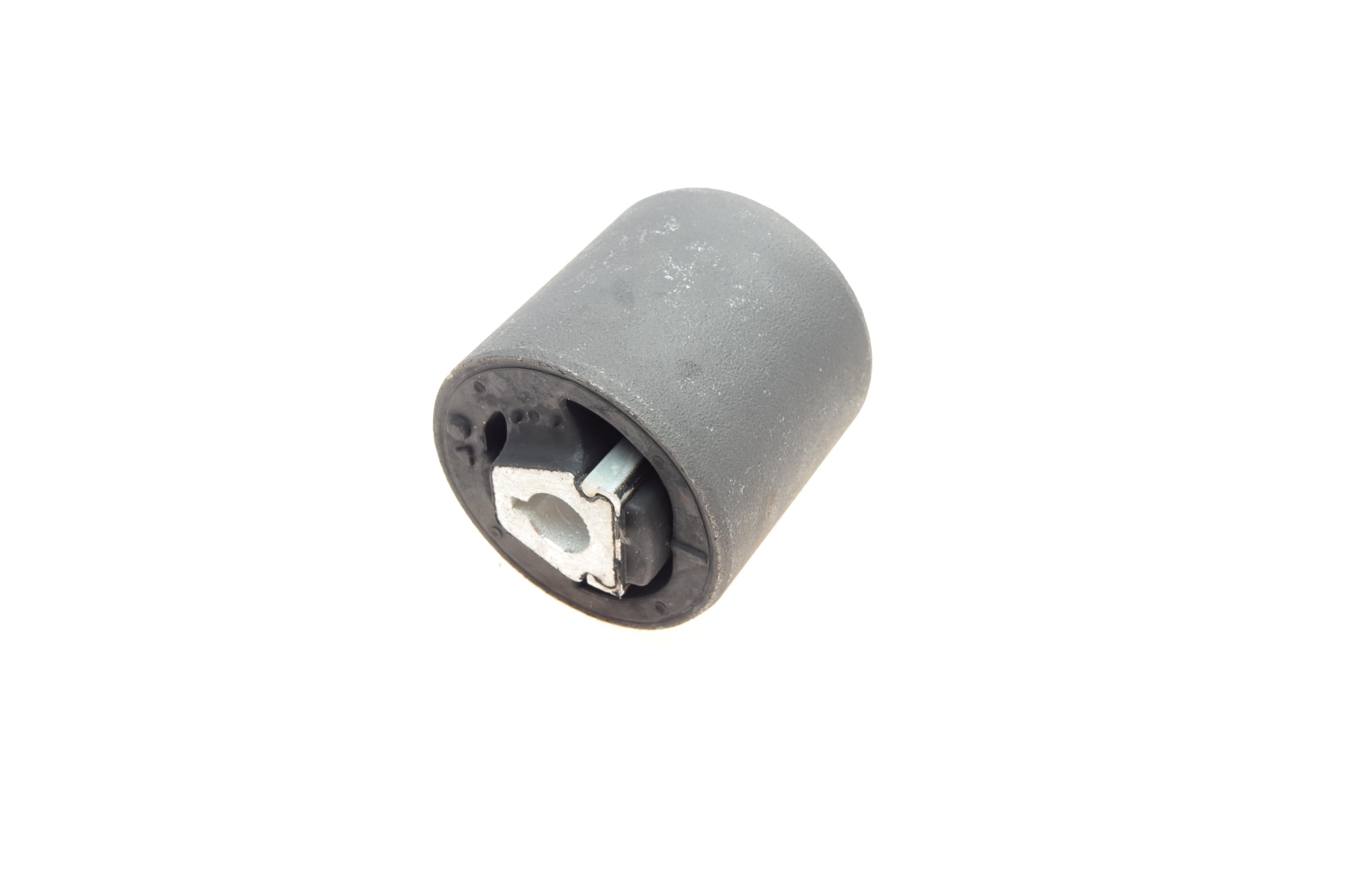 Сайлентблок важеля (переднього/знизу/спереду) BMW X5 (E53) 00-