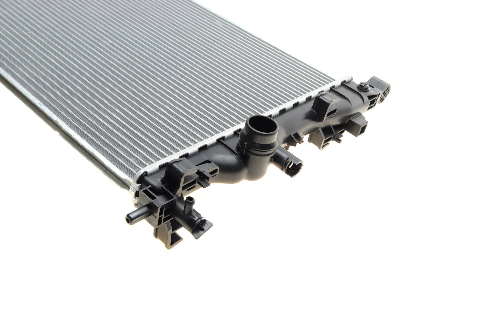 Радіатор охолодження Opel Astra/Zafira 1.4-1.8 09-