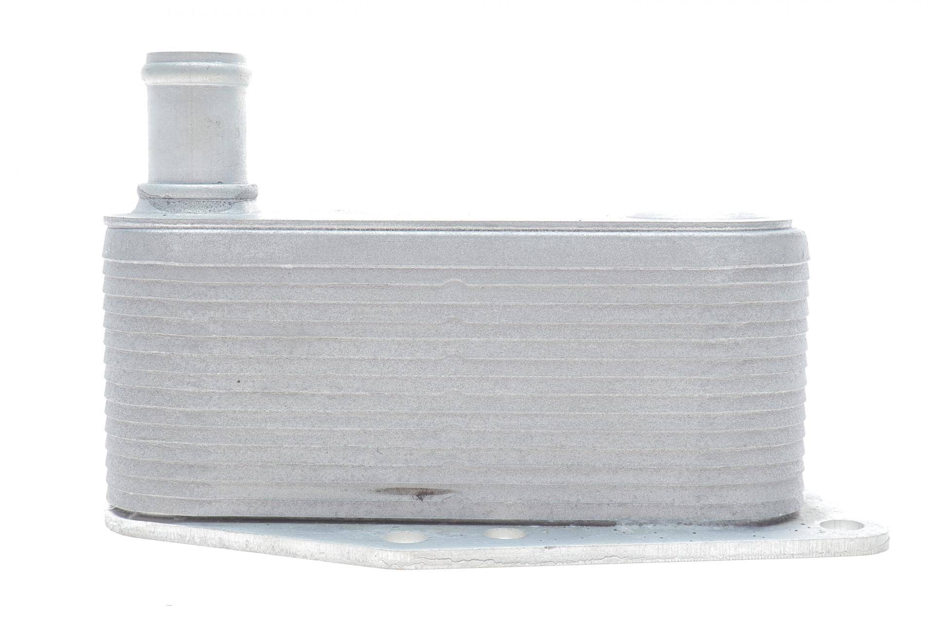 Радіатор масляний BMW 3 (E90) 320 d 04-11 M47/N47 (теплообмінник)