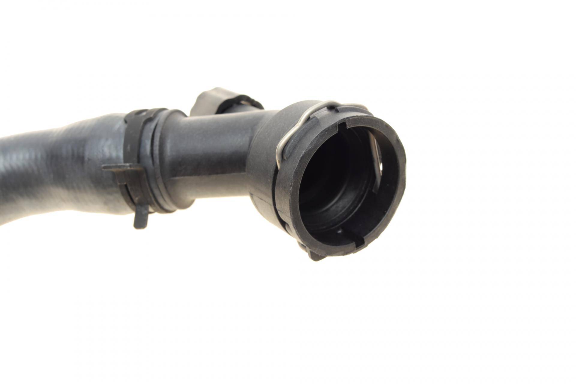 Патрубок радіатора Audi A3/VW Golf IV 96-05