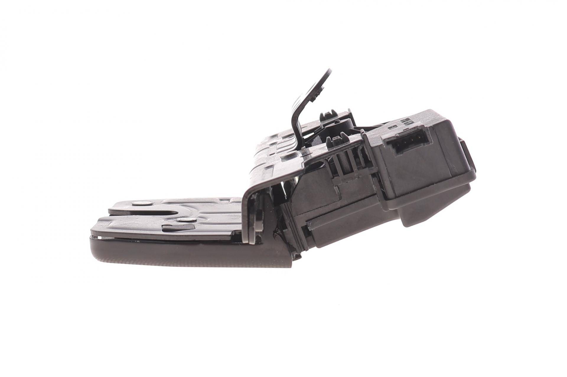 Замок кришки багажника BMW X5 (E53) 00-06