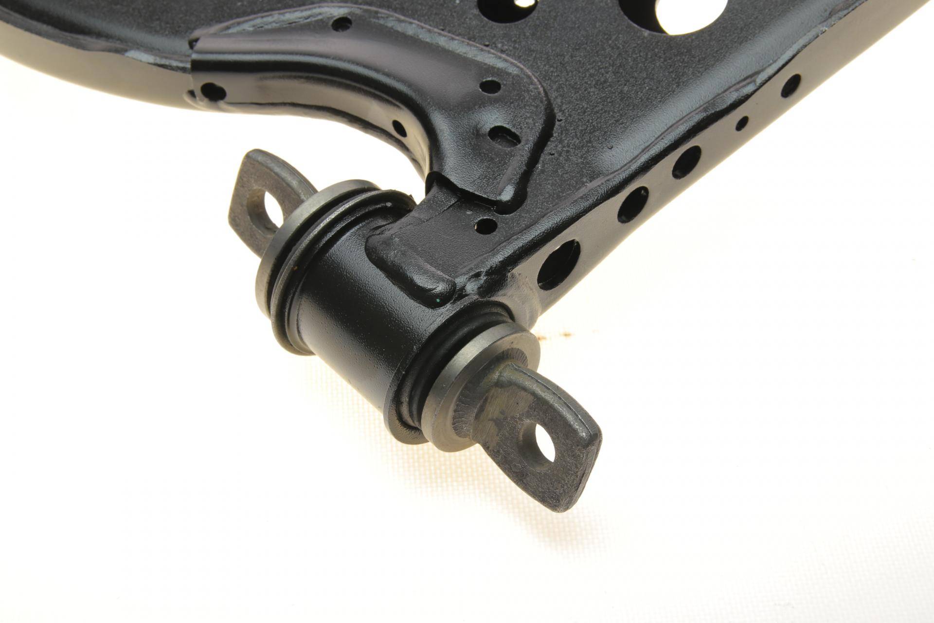 Важіль підвіски (передній/знизу) (R) Opel Astra K 15-