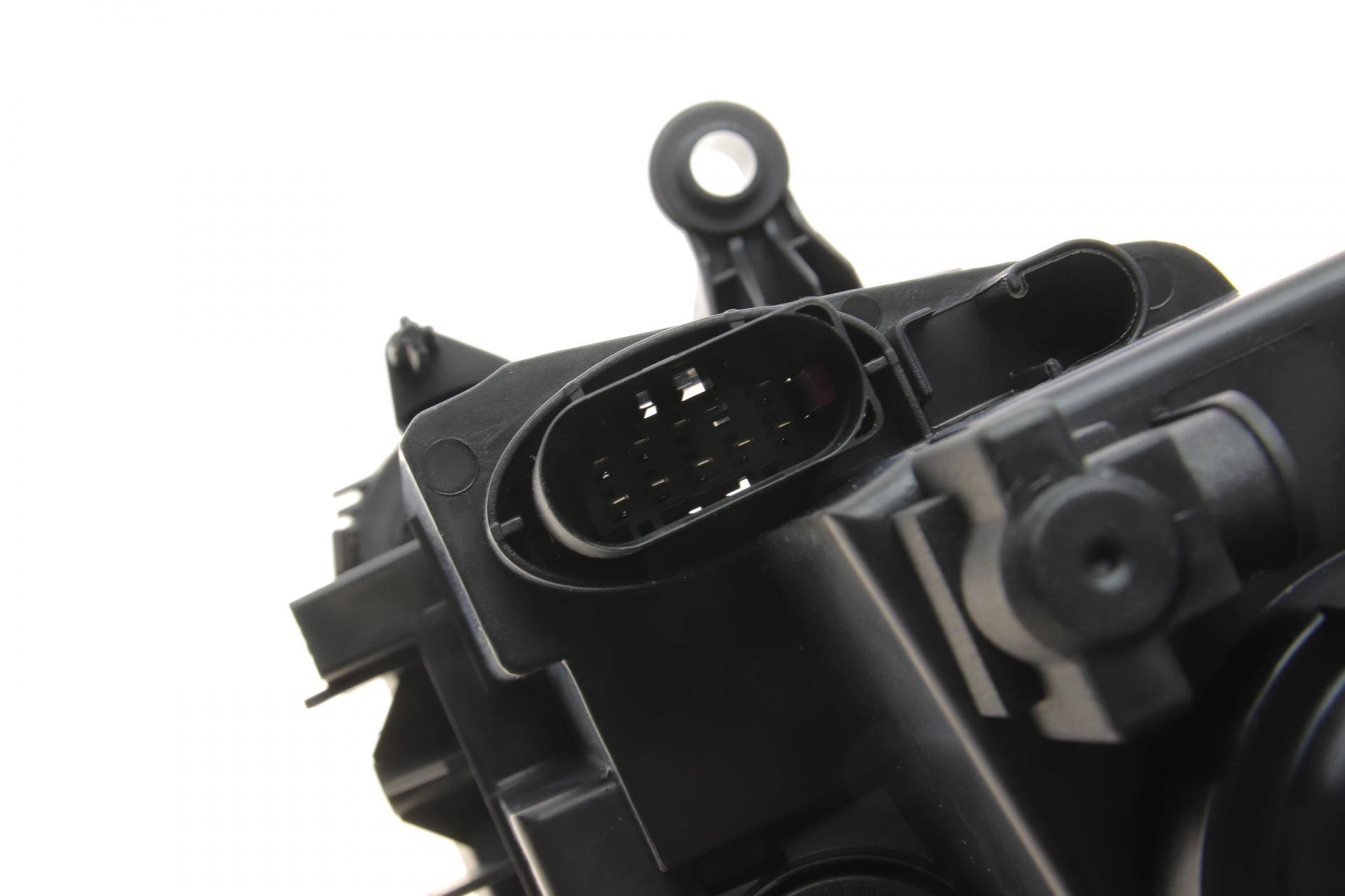 Фара (R) VW Touran 03-10 (H7/H7)