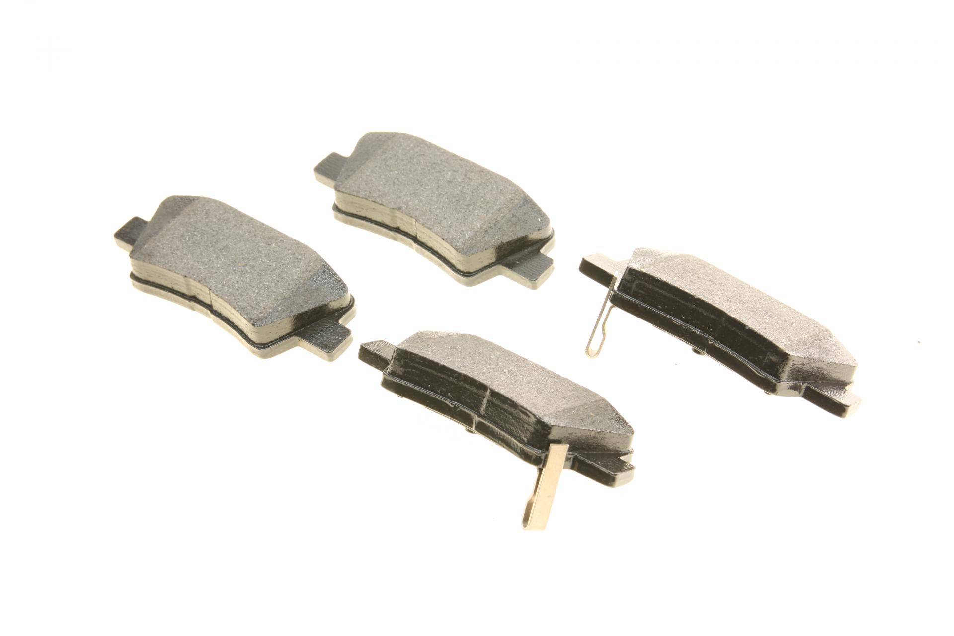 Колодки гальмівні (задні) Kia Cerato/Optima/Hyundai Sonata/i30/Elantra 13- (Akebono) Q+