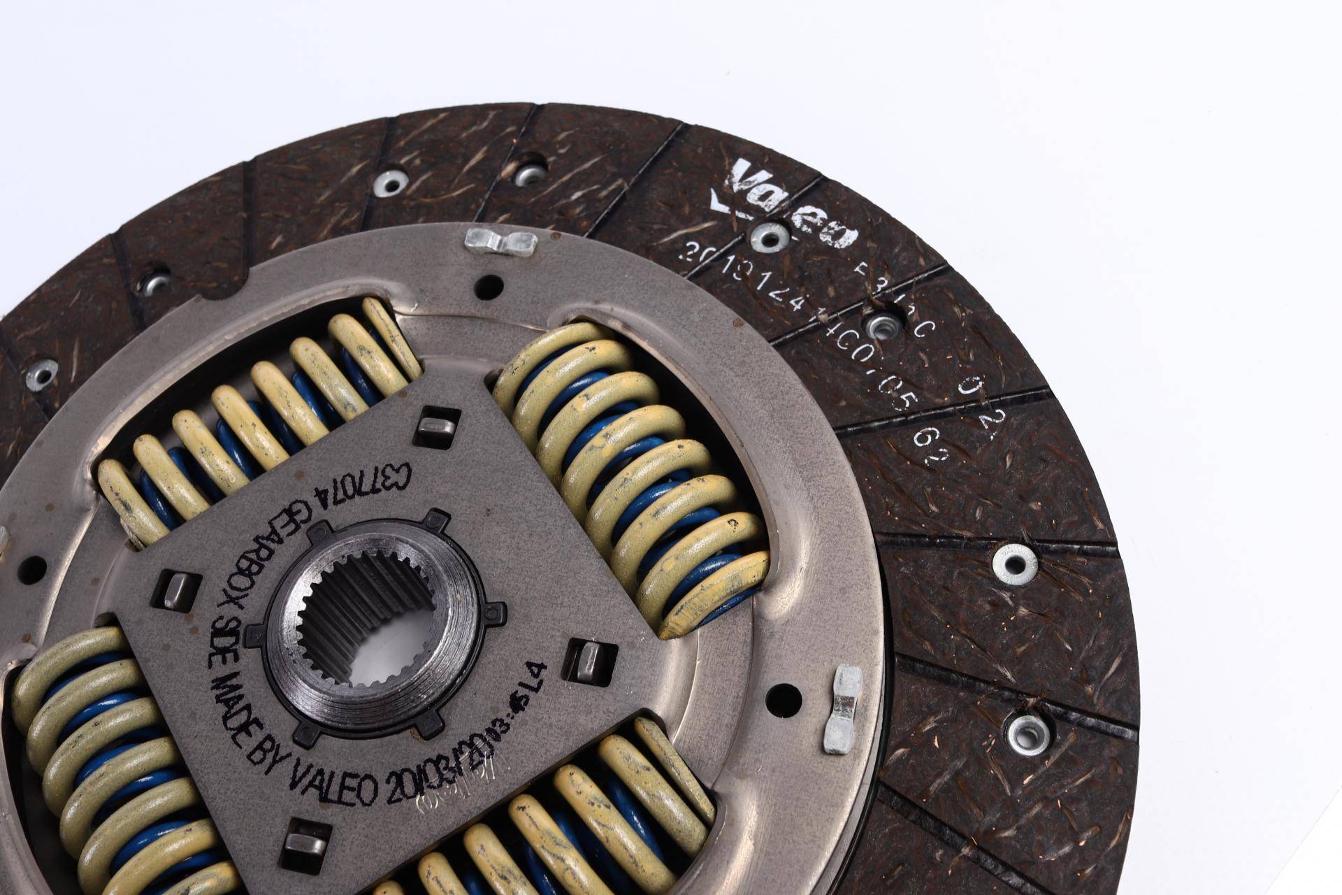 Комплект зчеплення Skoda Octavia/VW Golf III/IV 1.6TDI/1.9TDI/1.8T 95- (d=228mm) z=28 (+вижимний)