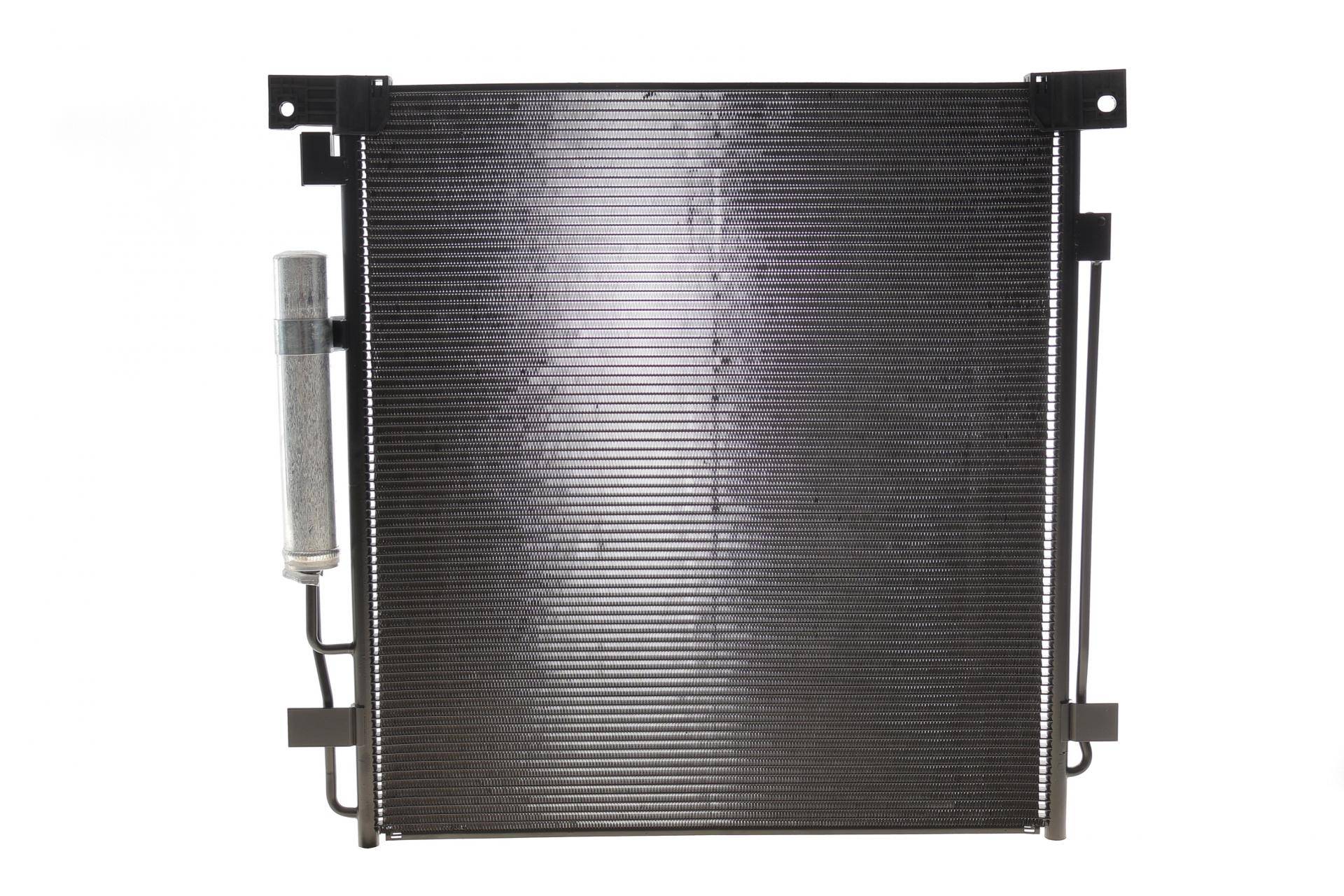 Радіатор кондиціонера (з осушувачем) Mitsubishi L200/Pajero Sport 2.4DI-D/3.0 15-