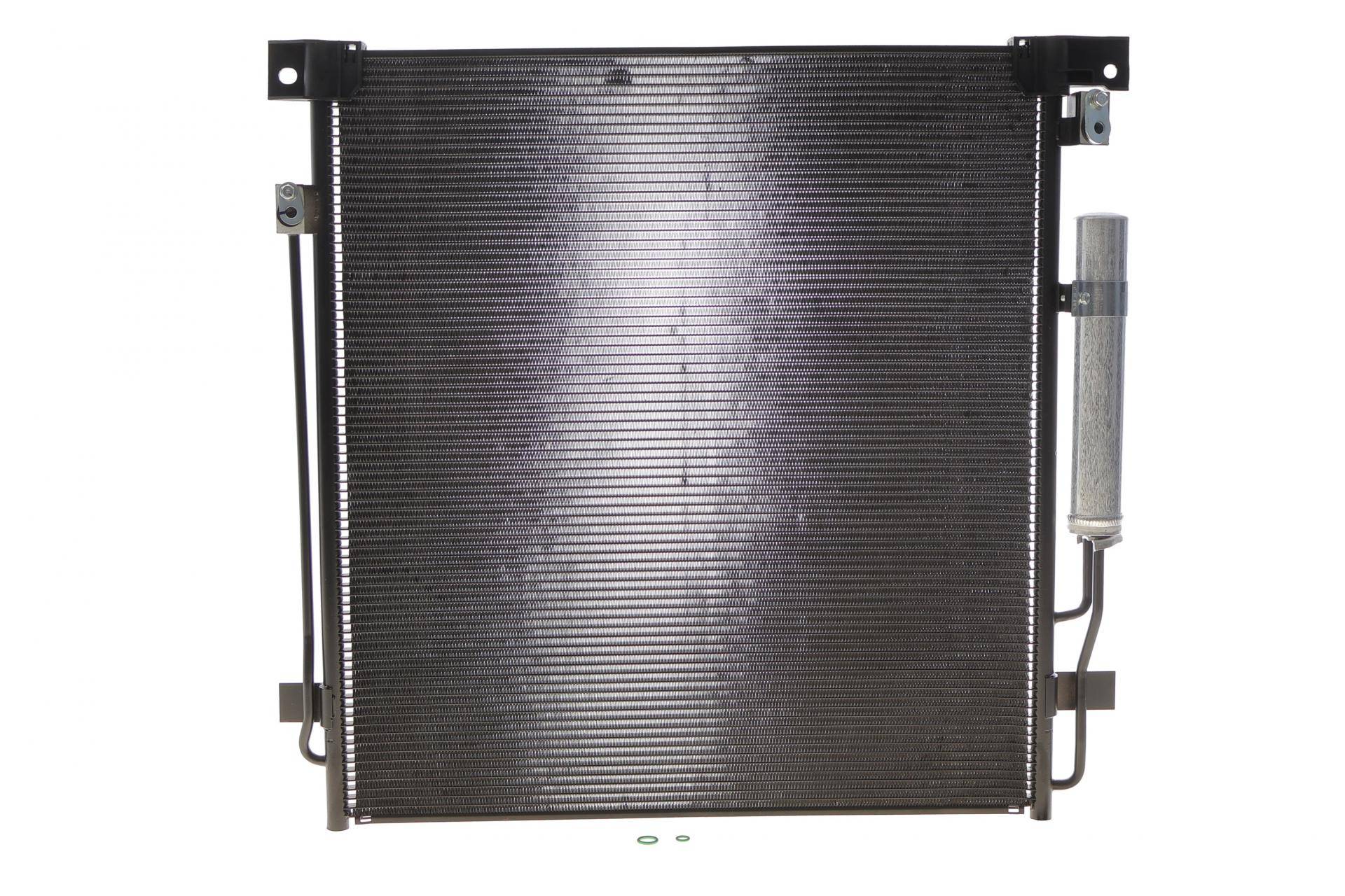 Радіатор кондиціонера (з осушувачем) Mitsubishi L200/Pajero Sport 2.4DI-D/3.0 15-