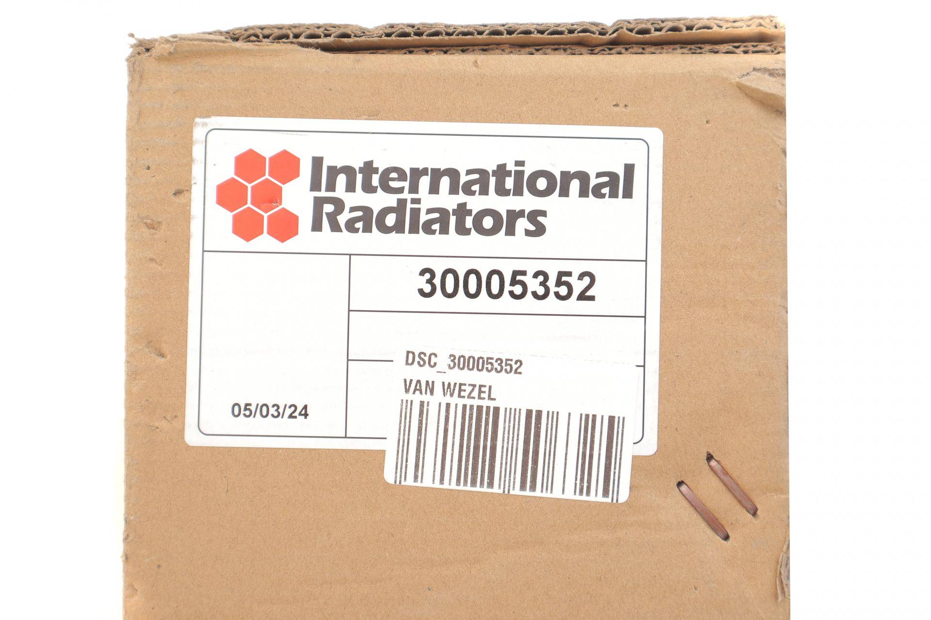 Радіатор кондиціонера MB Vito (W639) 2.2CDI 03-08 (сис-ма конд. з ручним управлінням)(пошкоджений)