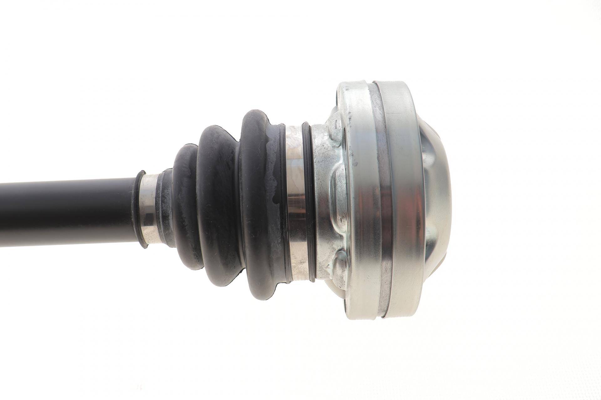 Піввісь (задня) (L) BMW X1 (E84) 09-15 N20/N47 (30x28zx618mm)