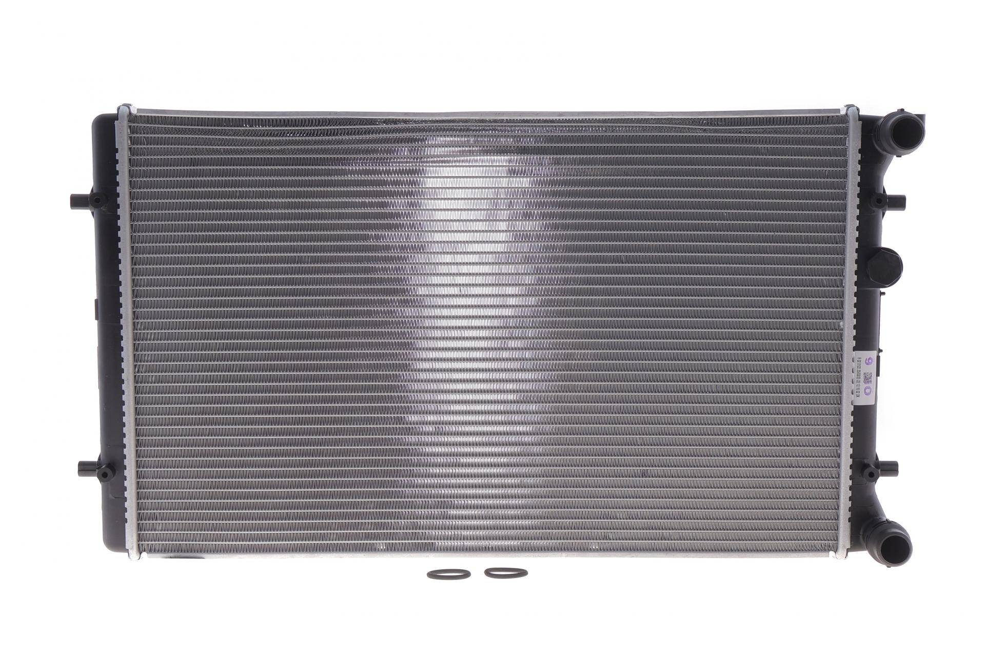 Радіатор охолодження Skoda Octavia/VW Golf IV 1.4-2.8/1.9TDI 98-10(незначна деформація)