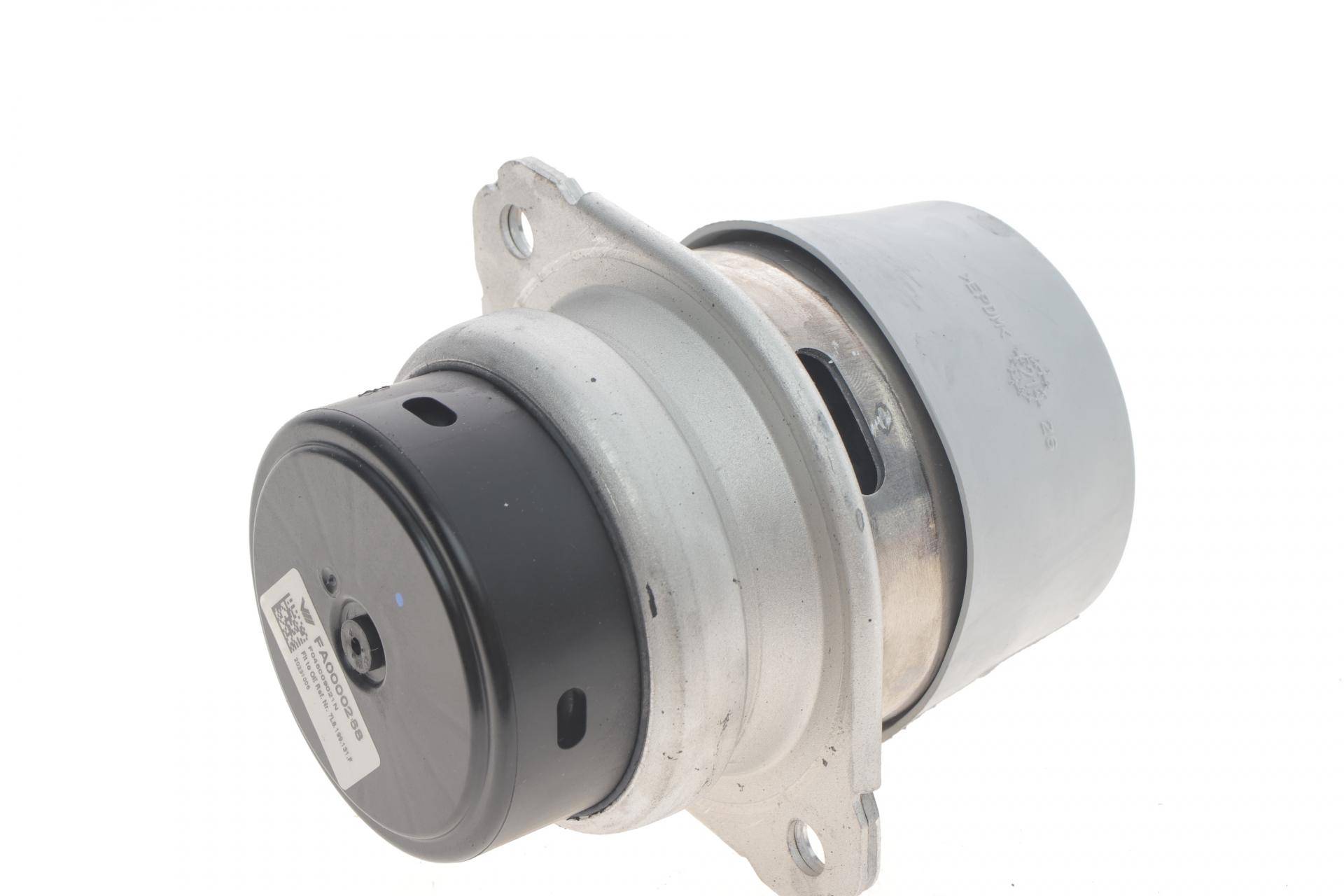 Подушка двигуна Audi Q7/VW Touareg 3.0TDI 10-18/Porsche Cayenne 3.0D 10- (Гідро)