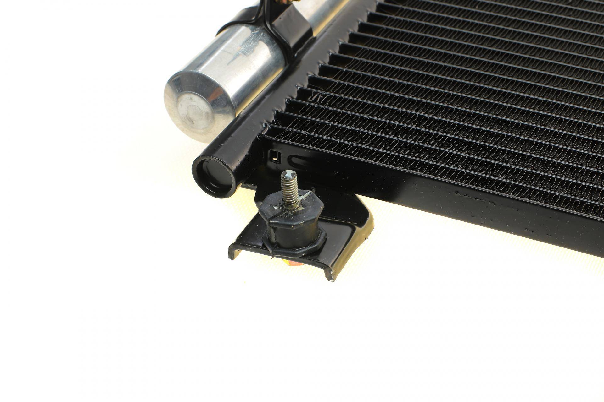 Радіатор кондиціонера Mazda CX-7 2.2D/2.3/2.5 06-14