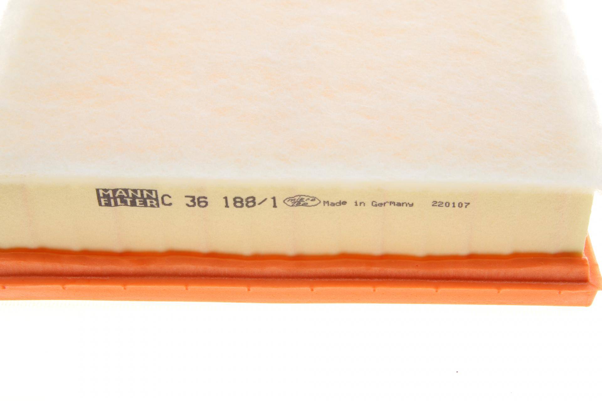 Фільтр повітряний Audi Q3 2.5RS TFSI 13-18/VW Golf 3.2 R32 05-09/CC 3.6FSI 12-16/Eos 3.2/3.6FSI 06-10