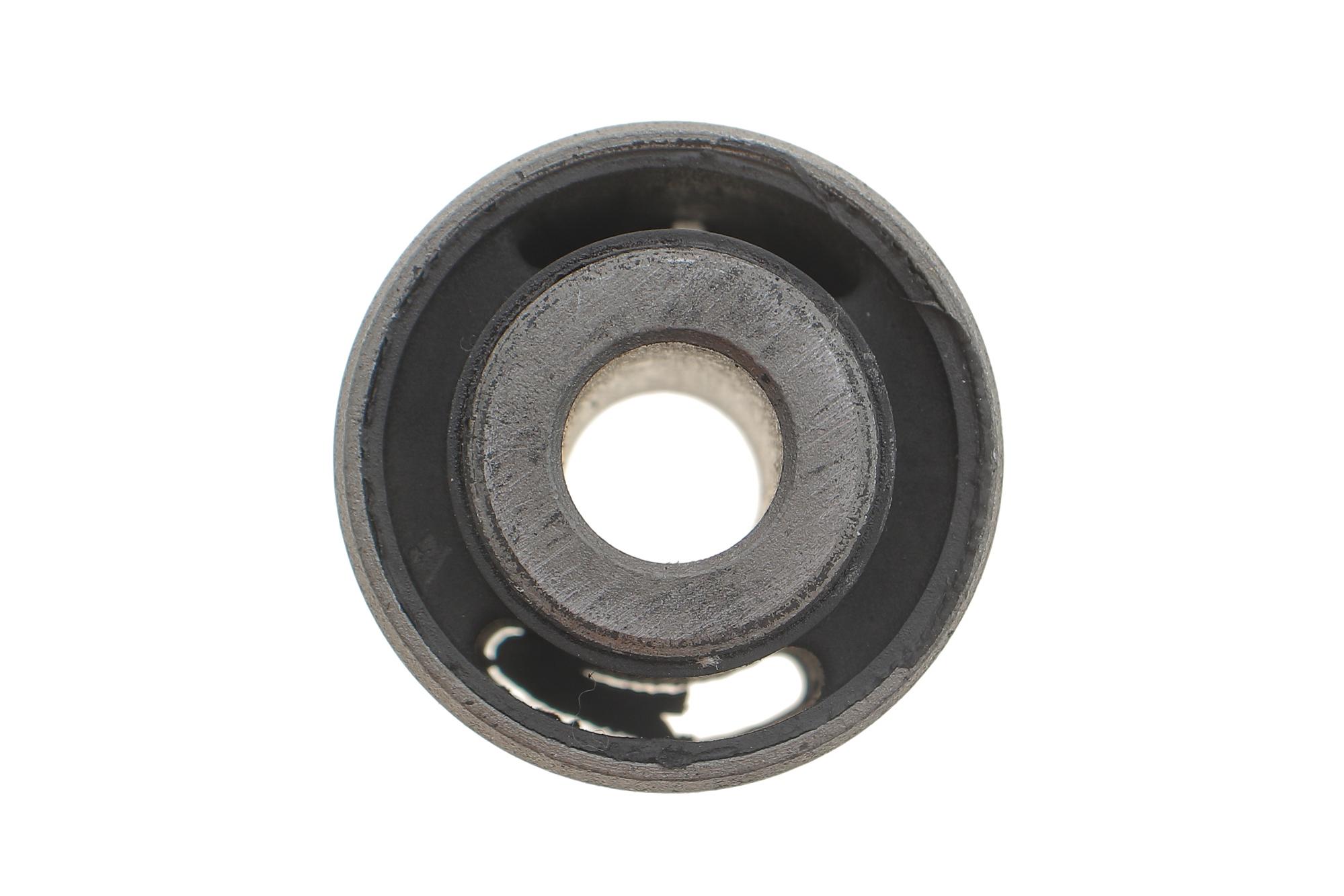 Сайлентблок важеля (заднього/зверху) Mitsubishi Pajero Pinin I 99-07