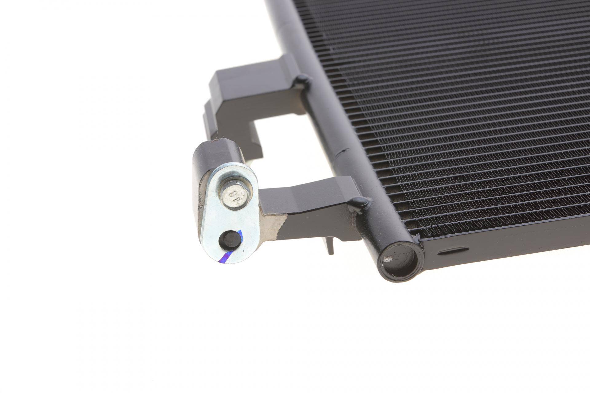 Радіатор кондиціонера (з осушувачем) BMW X3/X4/X5/X6/X7 2.0D-3.0DH 17- B47/B57