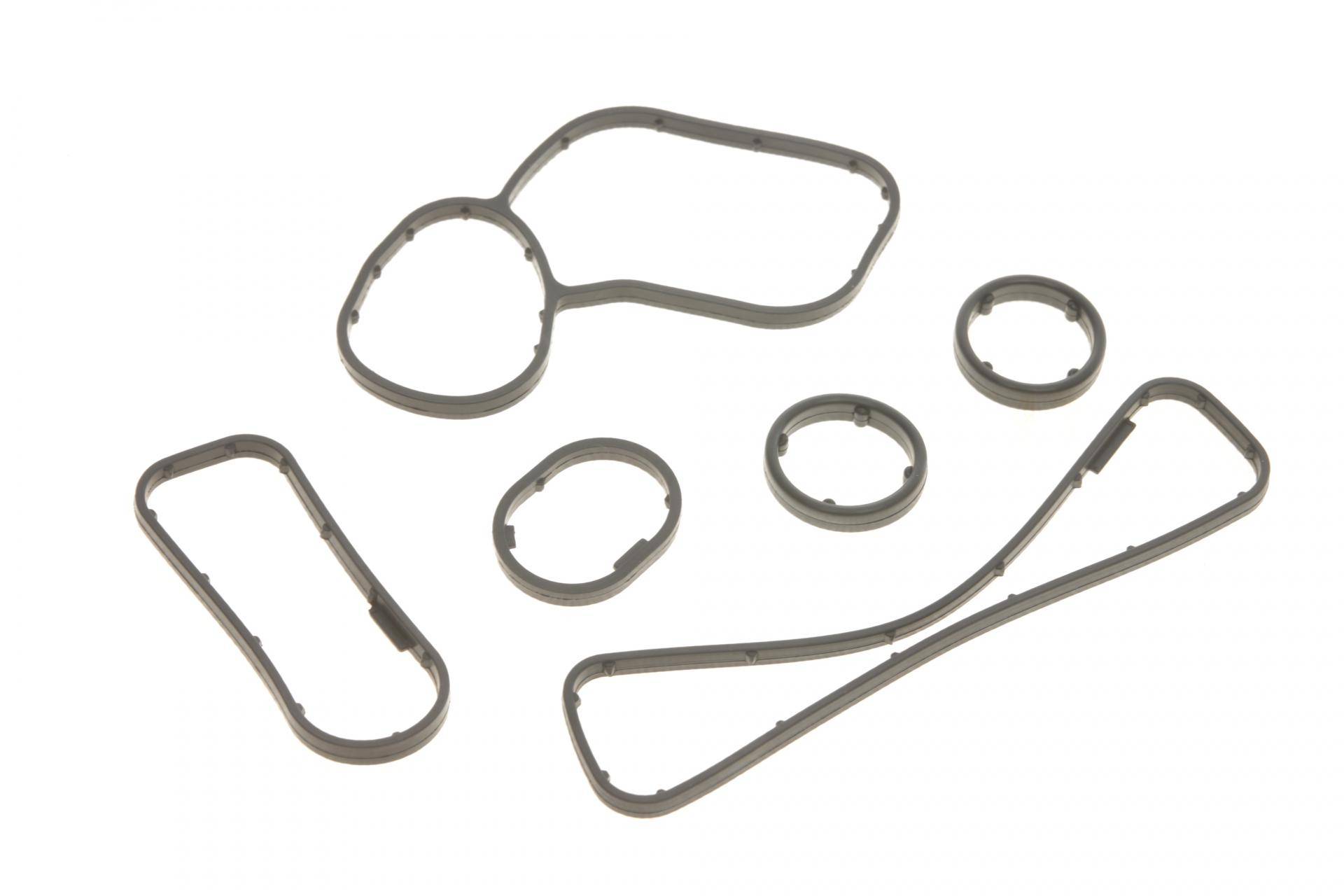 Радіатор масляний Renault Master III 2.3 dC 10-/Trafic II 2.0 dCi 06- (теплообмінник)