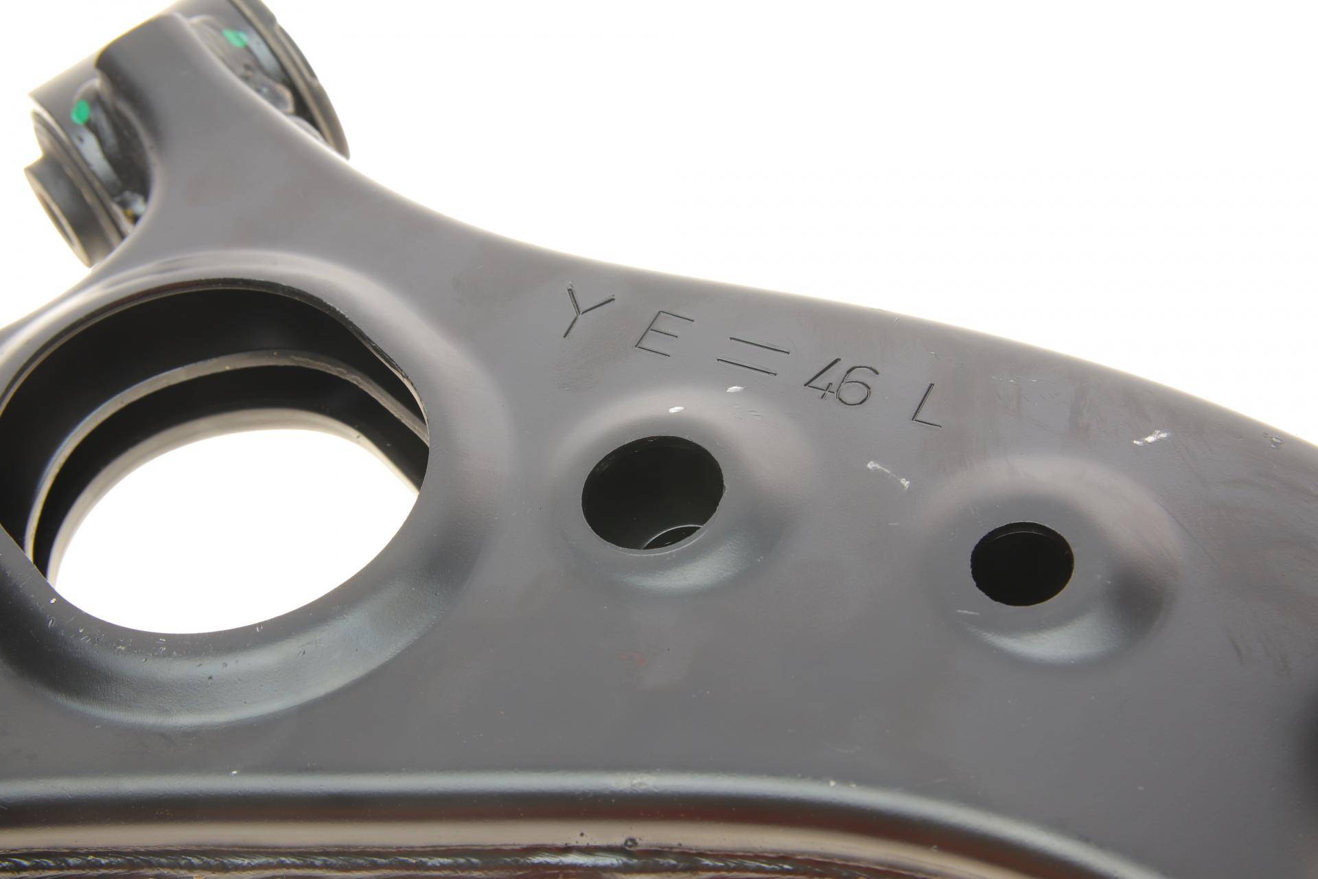 Важіль підвіски (передній/знизу) (L) Hyundai Santa Fe 12-