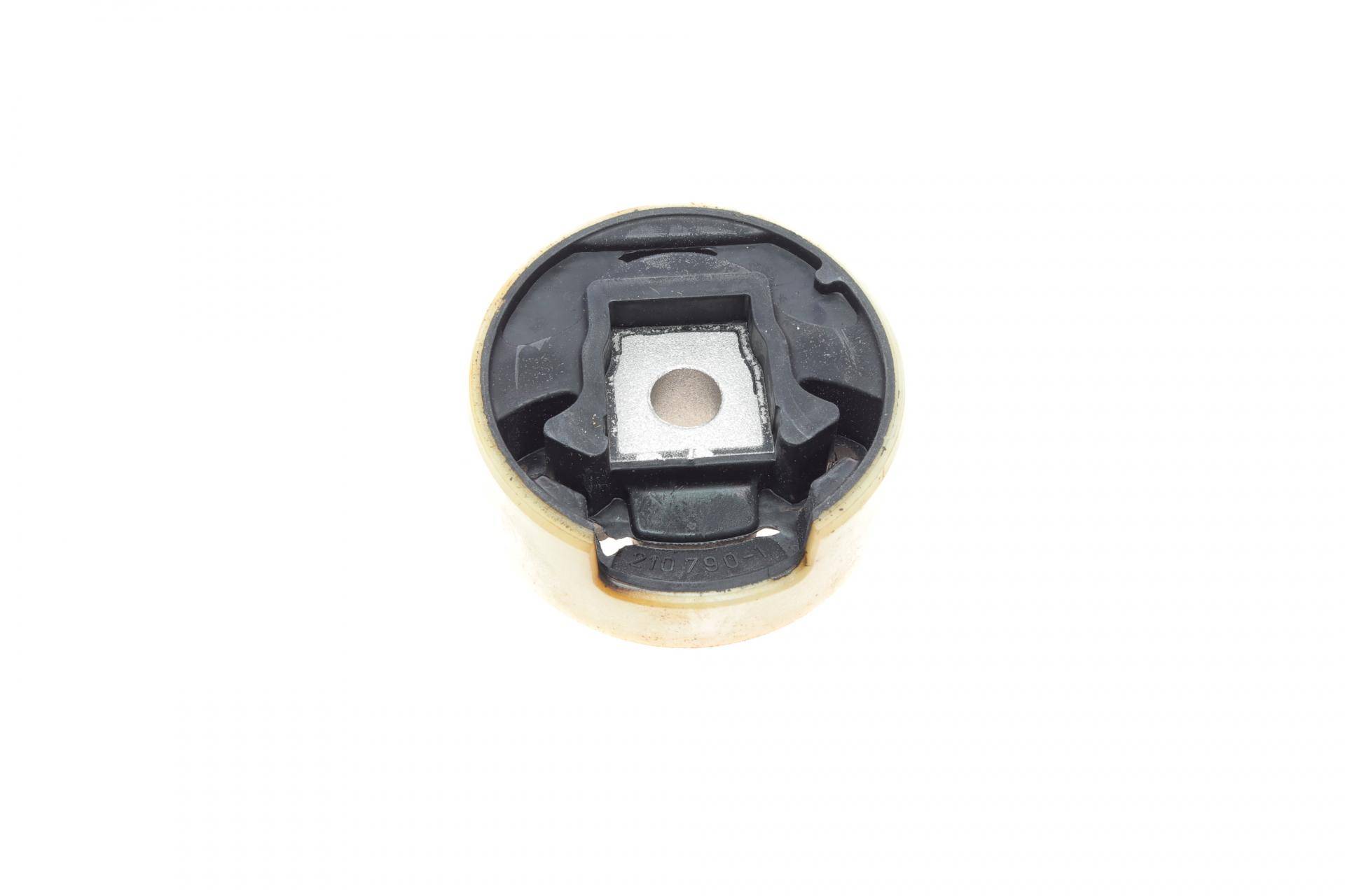 Подушка двигуна (задня/нижня) Skoda Octavia 2.0 TDI 06-13/ VW Passat 1.9-2.0 TDI 05-10