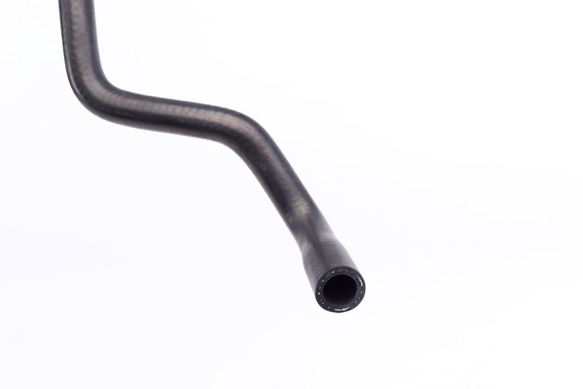 Патрубок системи охолодження Audi A3/Skoda Octavia/VW Golf IV 1.6-1.8 96-07