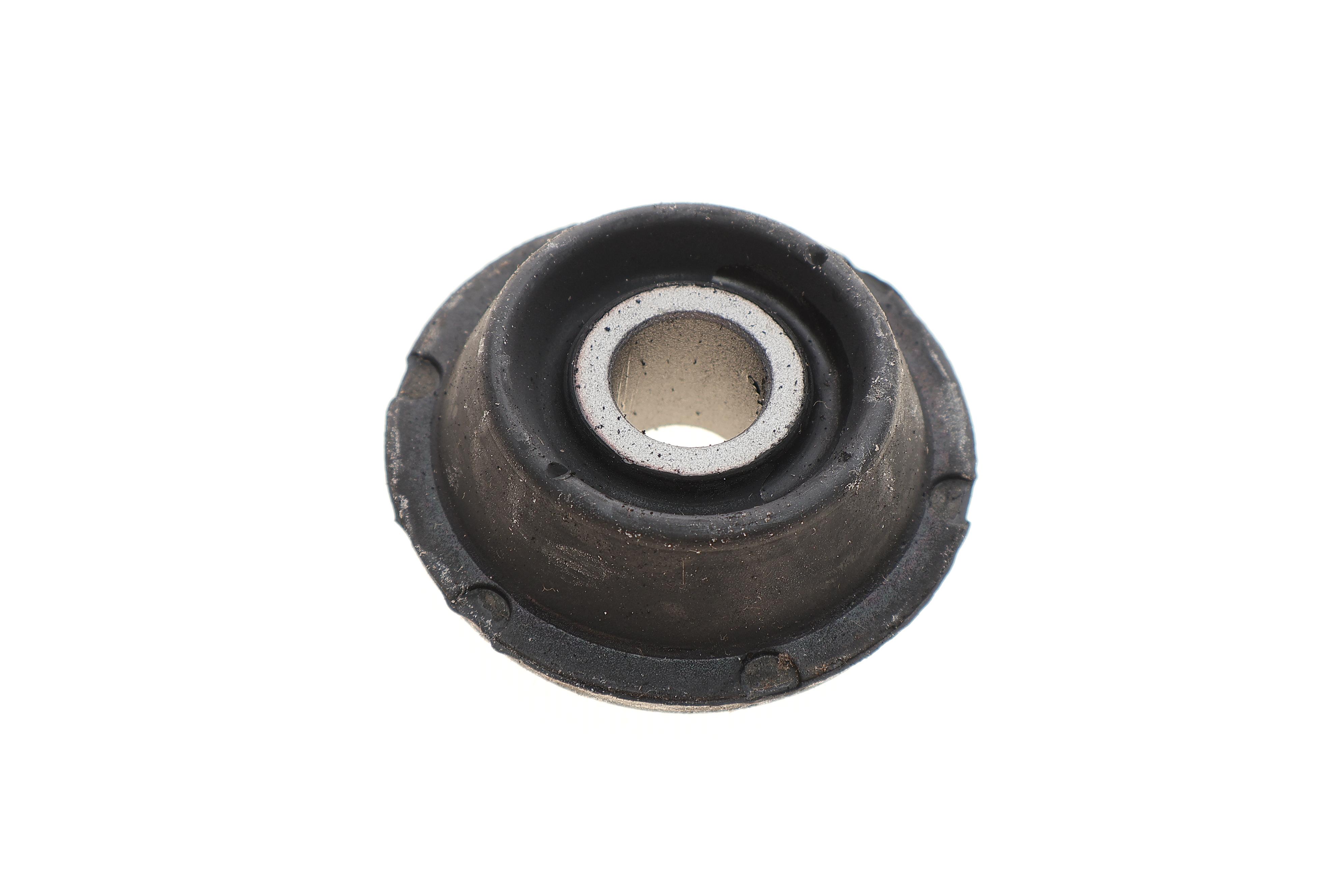 Сайлентблок важеля (переднього/знизу/ззовні) Audi 100/A6 90-96