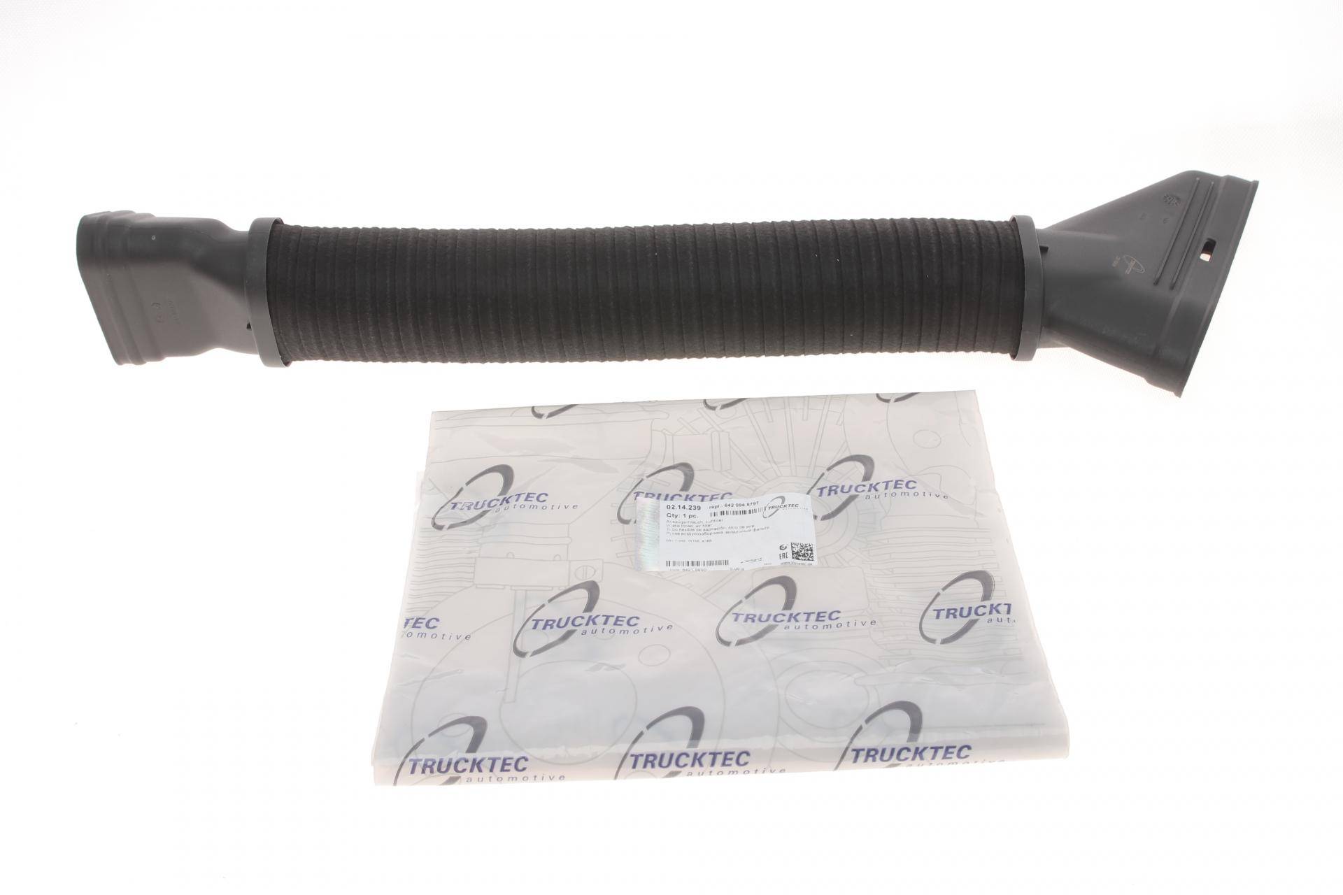 Патрубок фільтра повітряного MB M-class (W166) 11-19 (L)