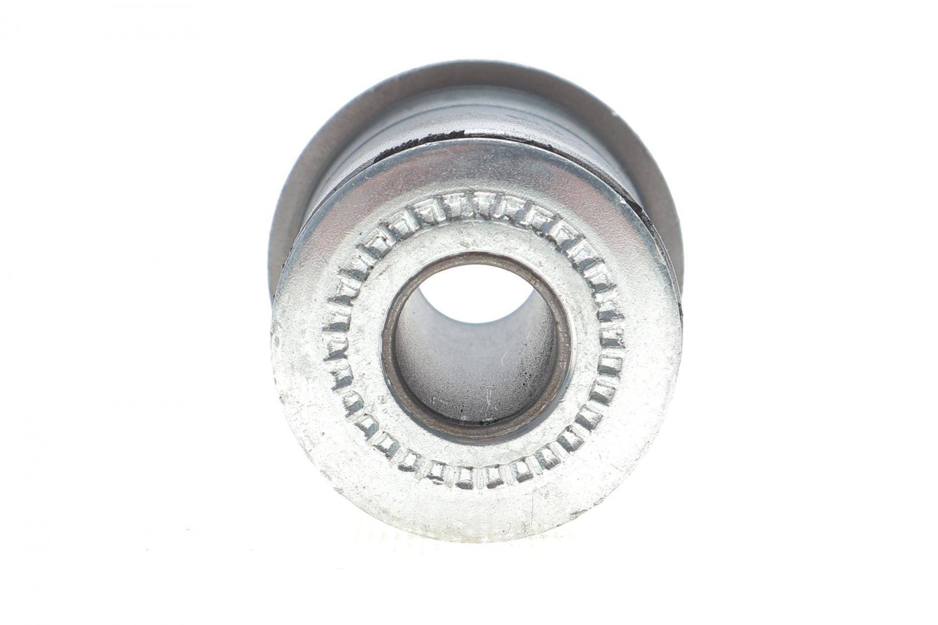 Сайлентблок важеля (переднього/знизу) Toyota Hiace 89-/Hilux -05