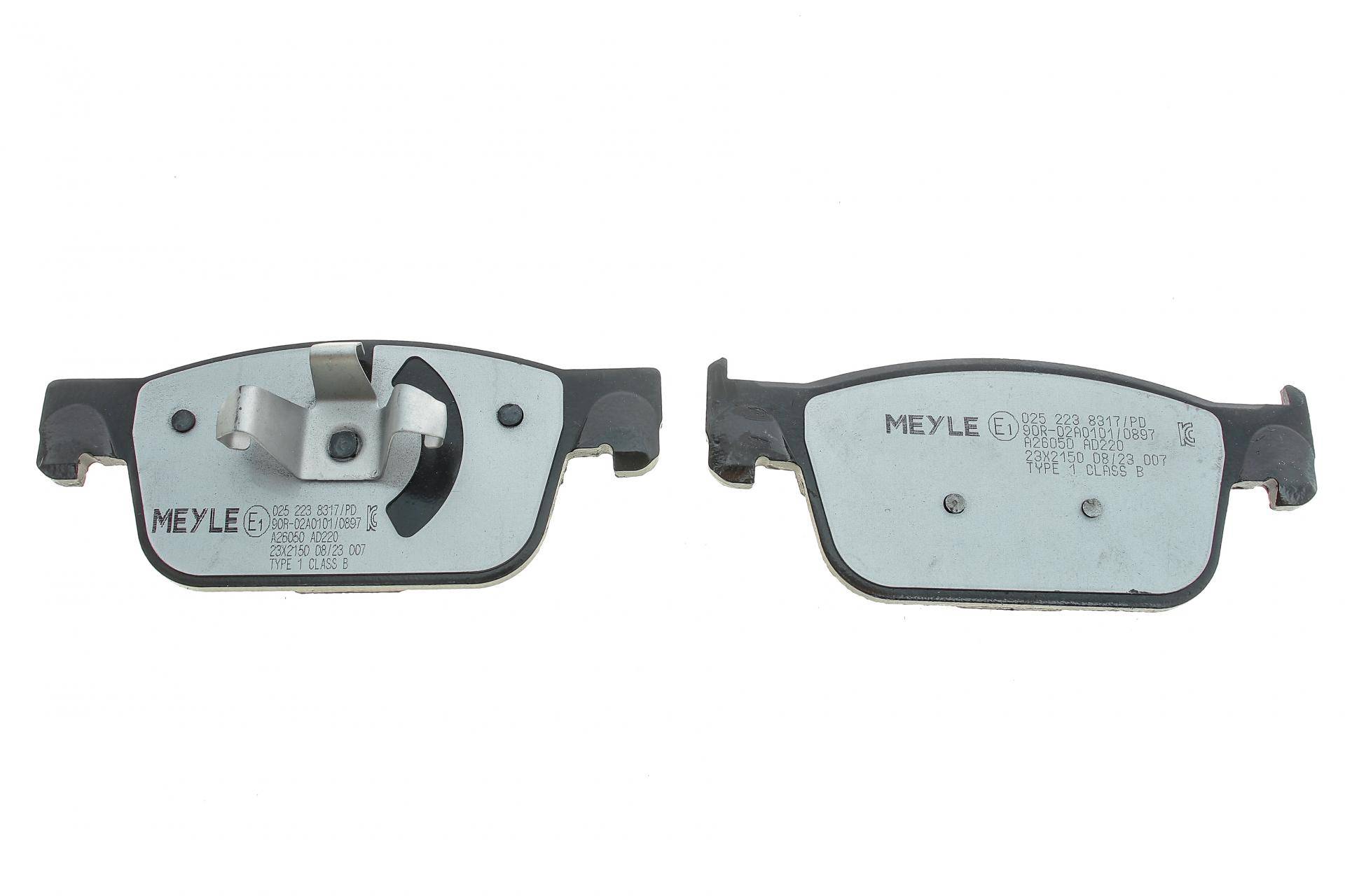 Колодки гальмівні (передні) Audi A4/A5 16- (з датчиком)