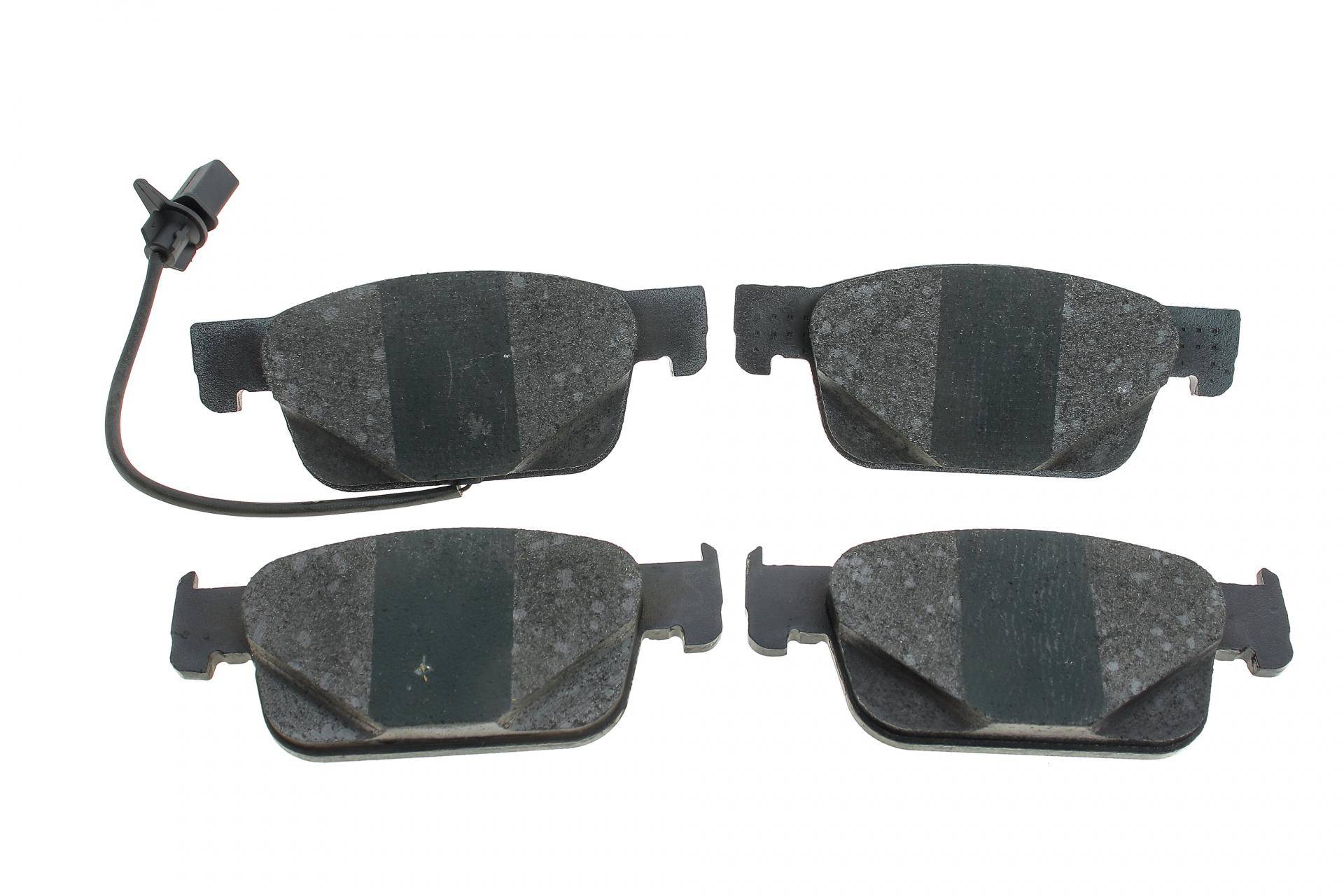 Колодки гальмівні (передні) Audi A4/A5 16- (з датчиком)