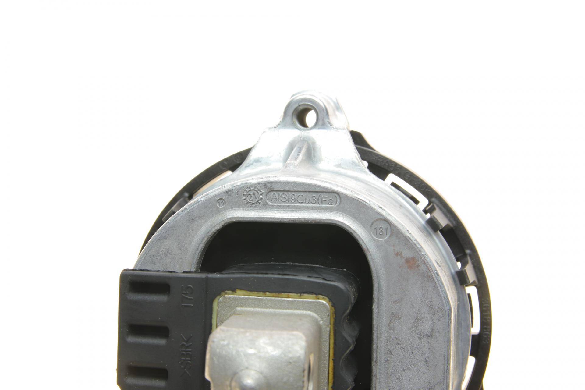 Подушка двигуна (L) BMW 5 (G30/F90) 16- B46/B48