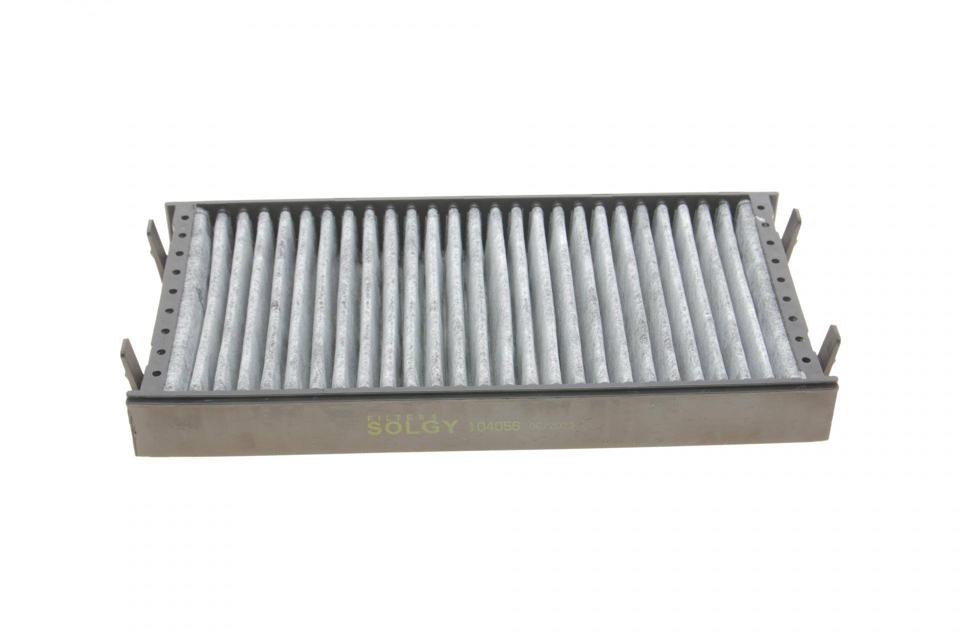 Фільтр салону BMW X5 (E70/F15)/X6 (E71/E72) 2.0-4.8 07- (вугільний) (2шт)