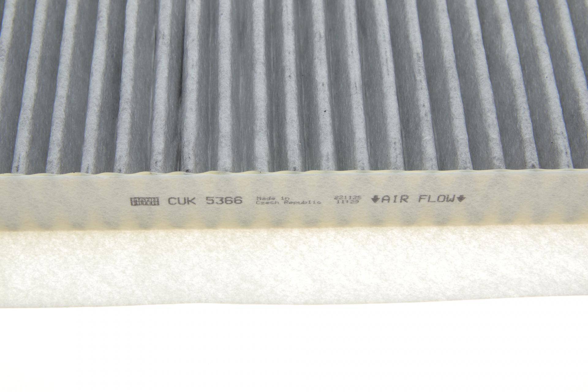 Фільтр салону BMW X5 (E53) 3.0D/Range Rover 4.2/4.4/3.0D 00- (вугільний)