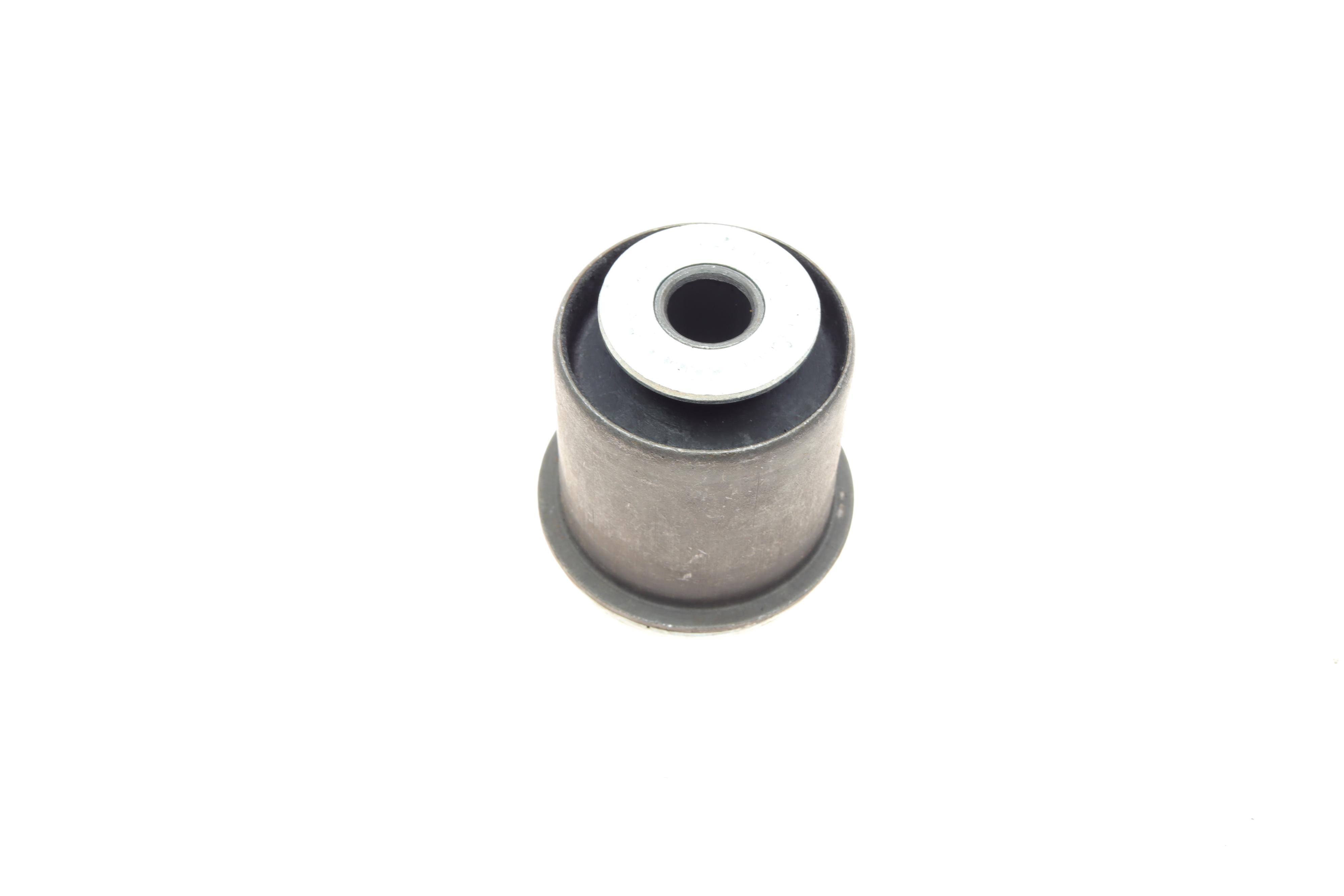 Сайлентблок важеля (переднього) Lexus LX/Toyota Land Cruiser 98-08