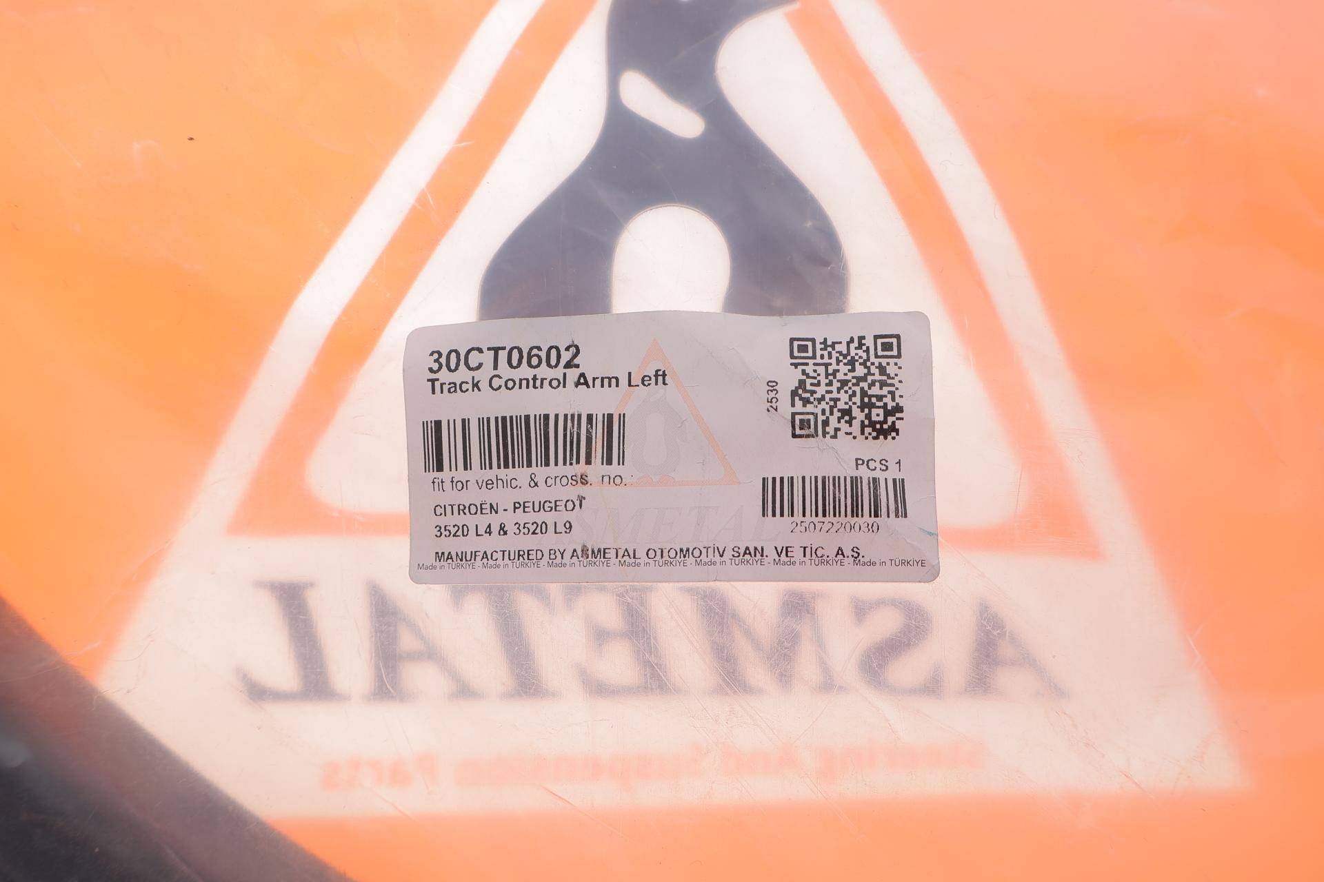 Важіль підвіски (передній/знизу) (L) Citroen C3 02-