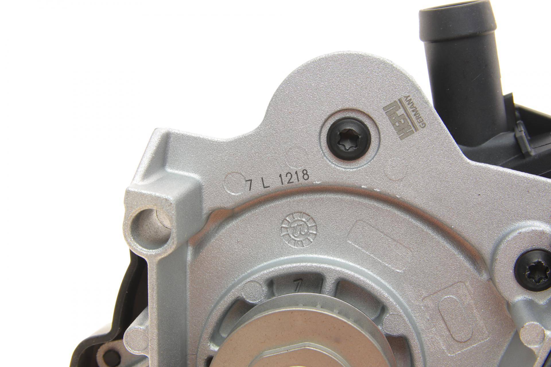 Помпа води VW Polo/Skoda Fabia II/Seat Ibiza IV 1.0TSI 14- (7 лопастей)