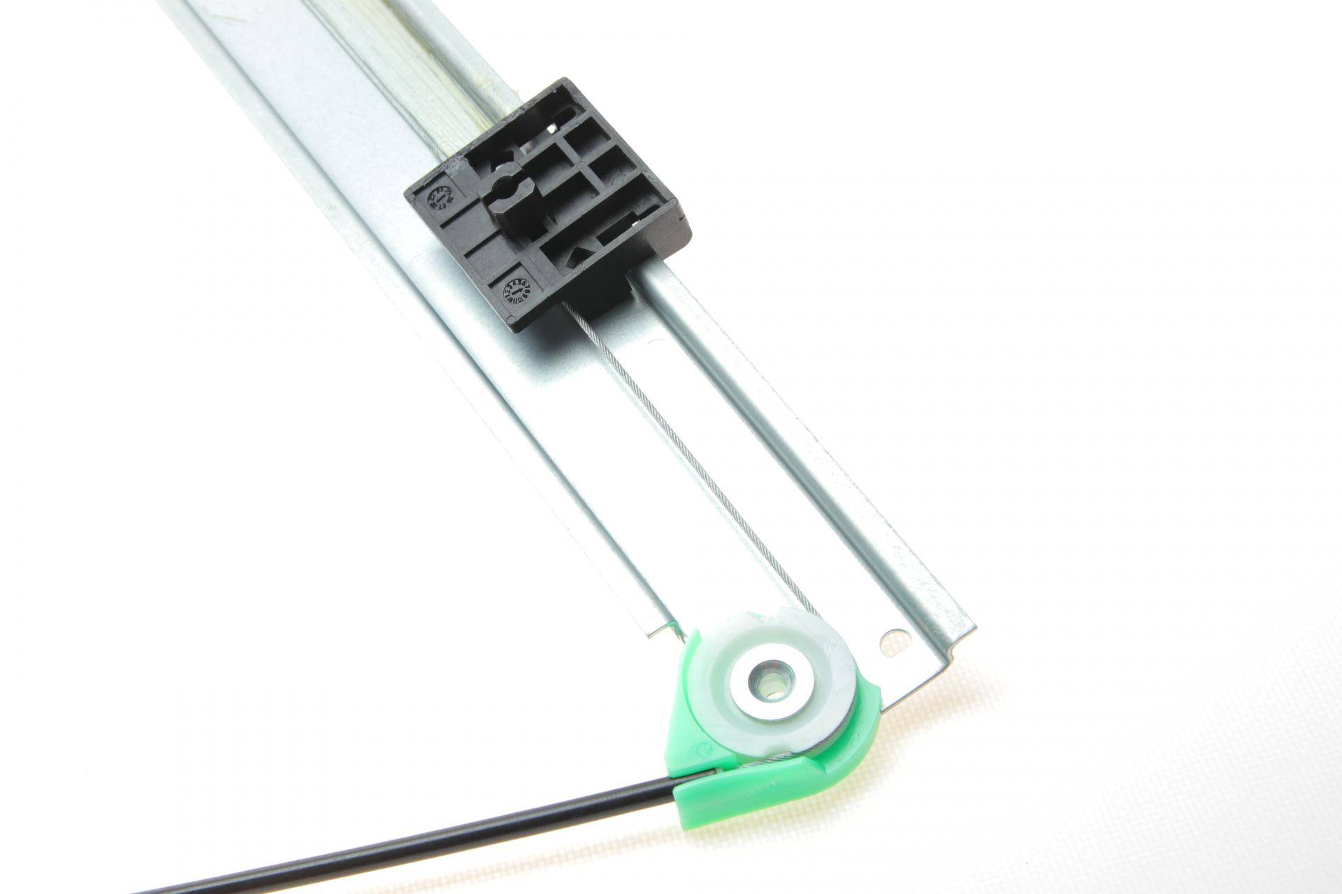 Склопідіймач (передній) Audi A4 00-08 (R) (електро) (без моторчика)