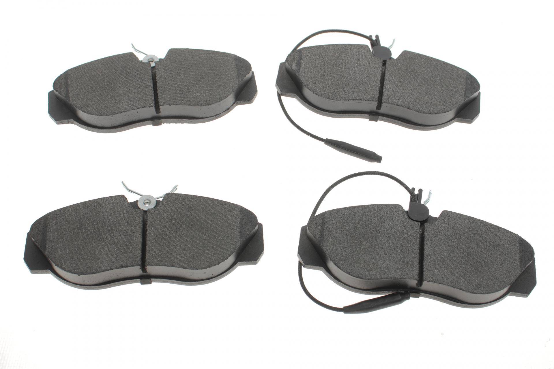 Колодки гальмівні (передні) Fiat Ducato/Peugeot Boxer 94-02 (Lucas)/(з датчиками)