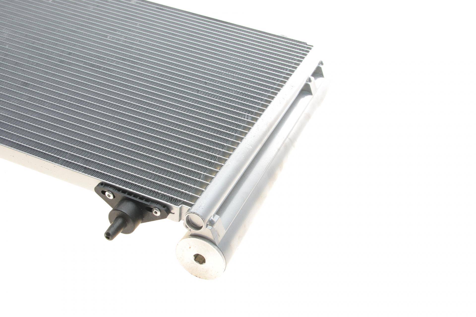 Радіатор кондиціонера (з осушувачем) Citroen Berlingo/Peugeot Partner 1.4-2.0HDI 96-15