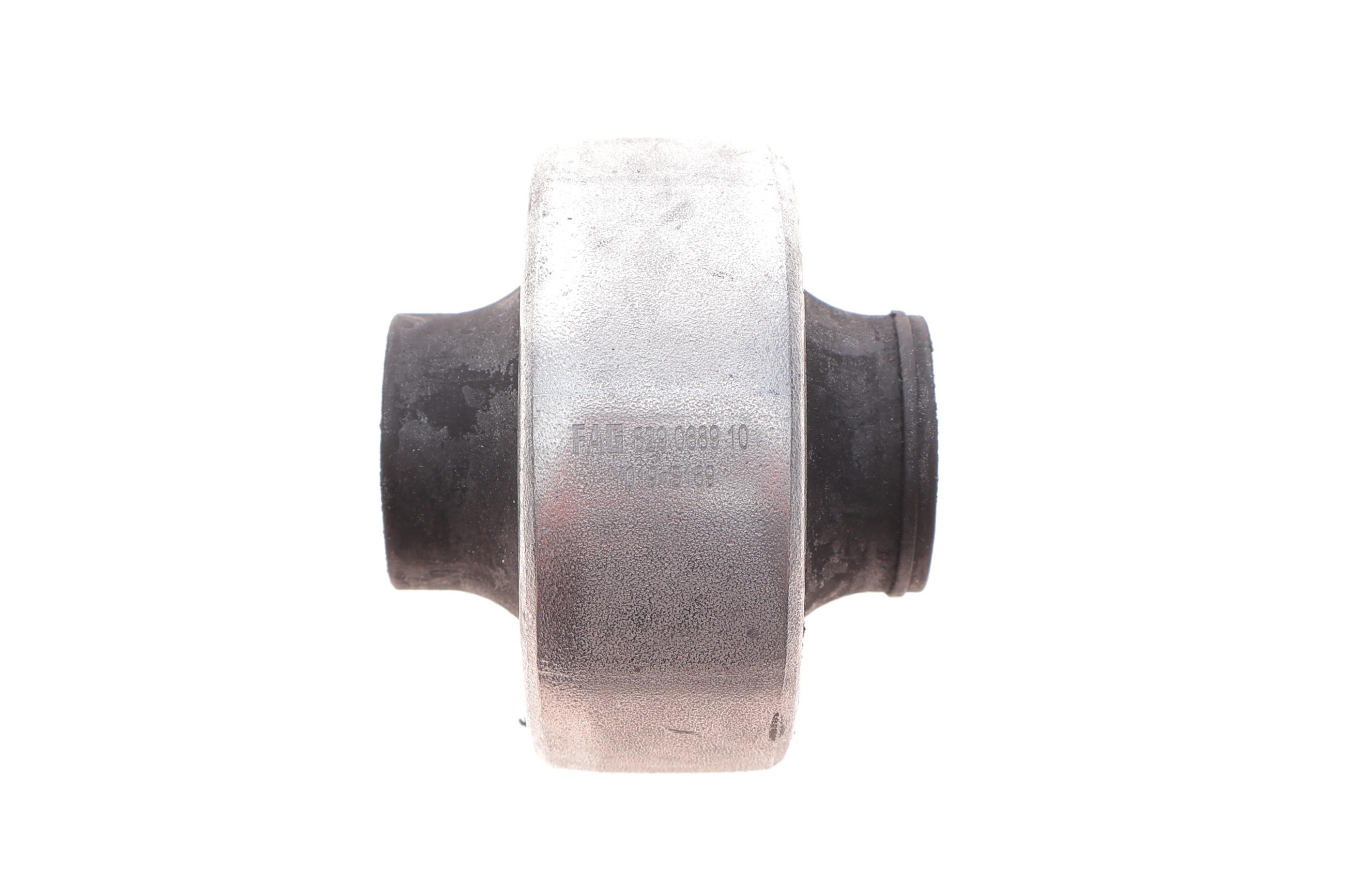 Сайлентблок важеля (переднього/знизу) VW Polo/Skoda Kamiq 17-