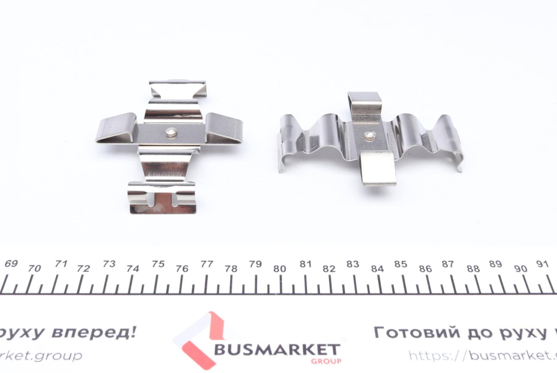 Планка супорта (переднього) прижимна (к-кт) MB C-class (W203)/E-class (W211) 00-11 (Brembo)