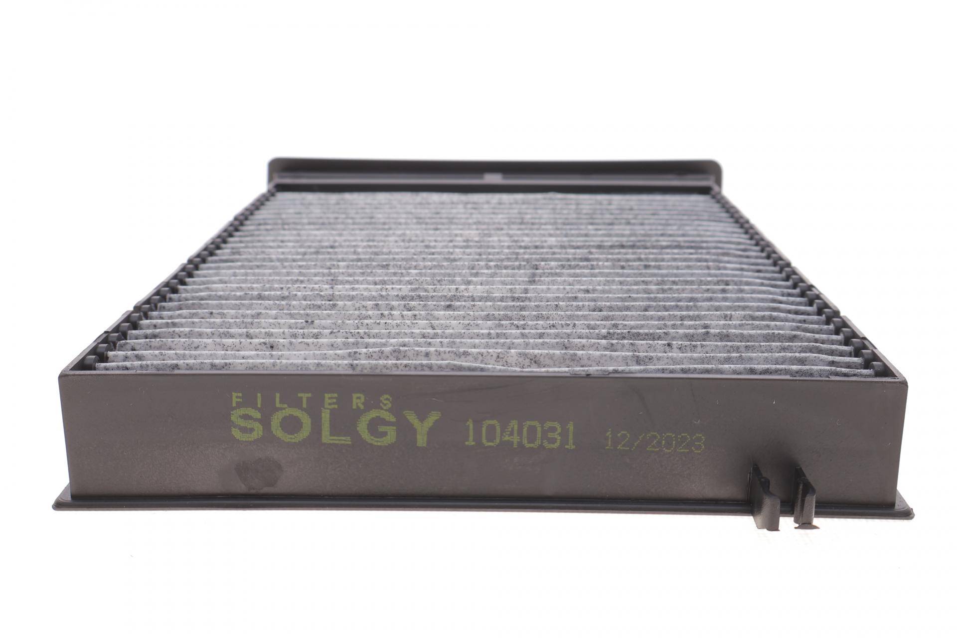 Фільтр салону Renault Megane II 02- (вугільний)