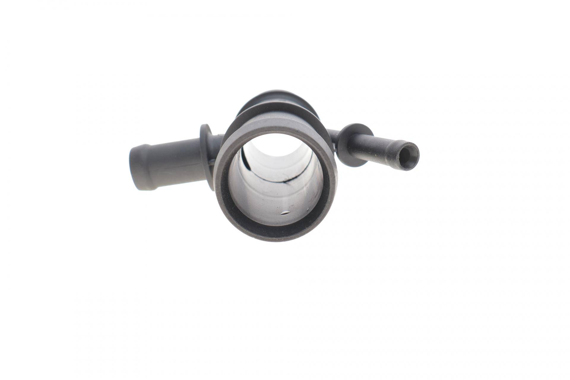 Фланець системи охолодження Skoda Fabia 2.0 99-08