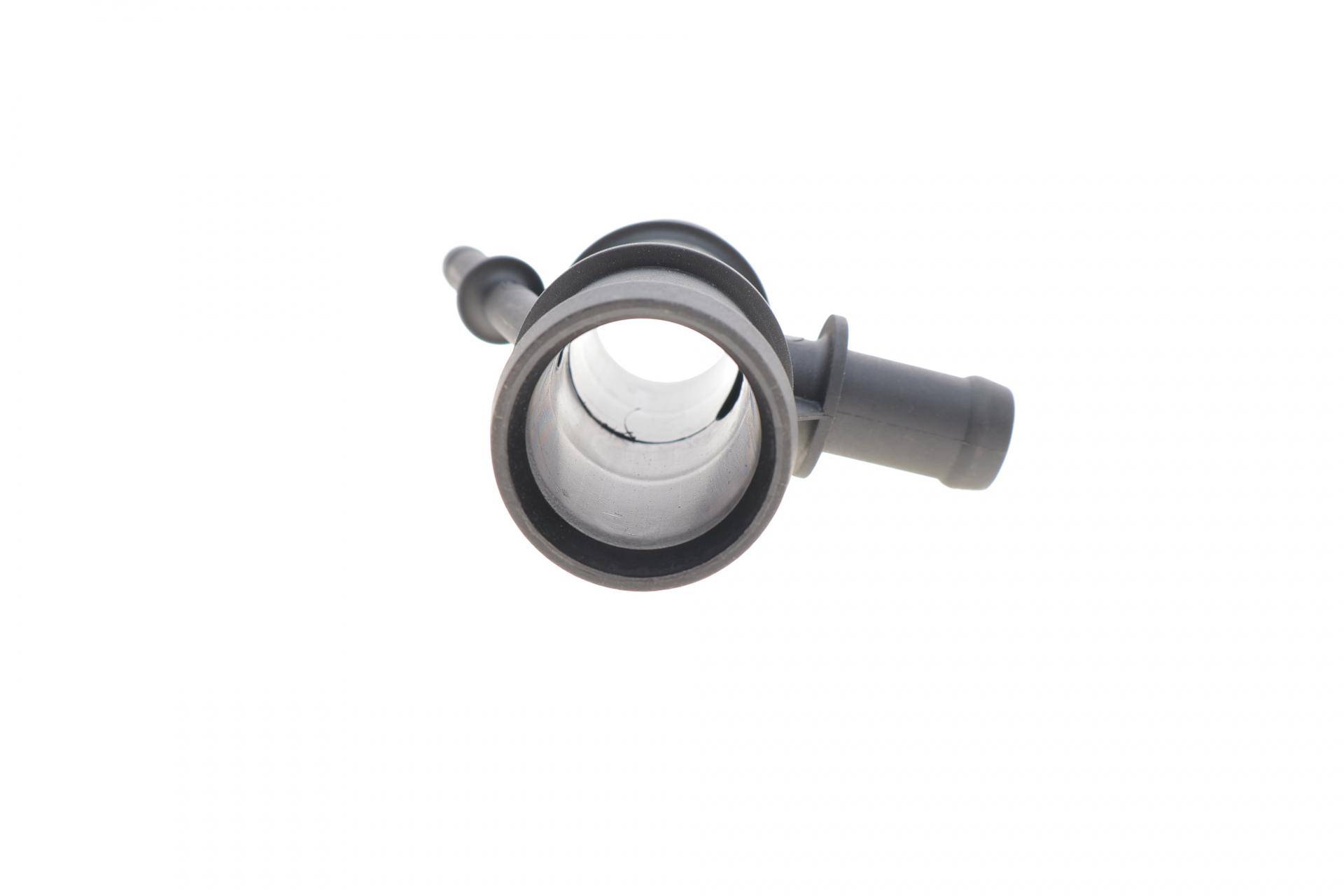 Фланець системи охолодження Skoda Fabia 2.0 99-08