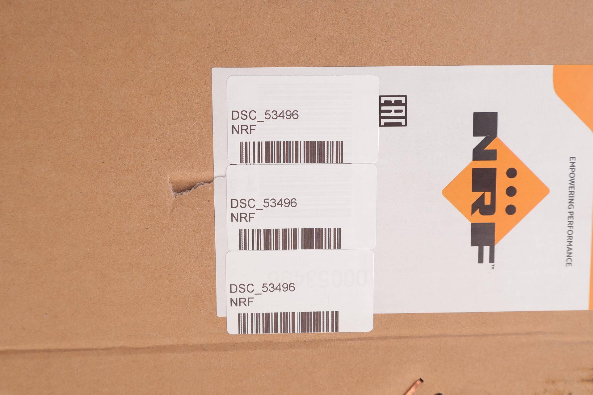 Радіатор охолодження Hyundai Tucson 2.0-2.7 04-/Kia Sportage 2.0 04- (АКПП)(незначне пошкодження)